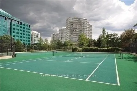 25 Kingsbridge Garden Circle, #221
