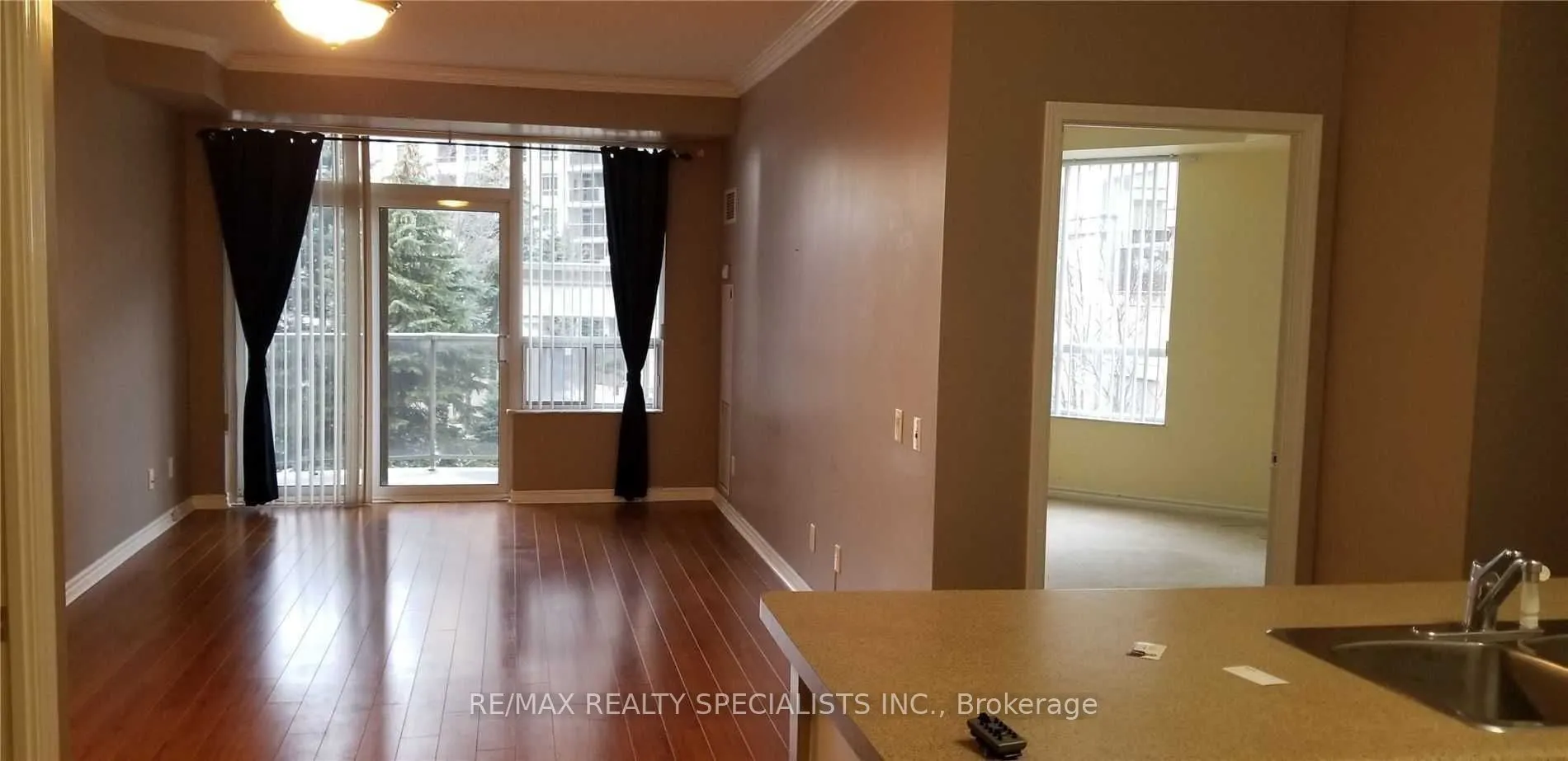 25 Kingsbridge Garden Circle, #221