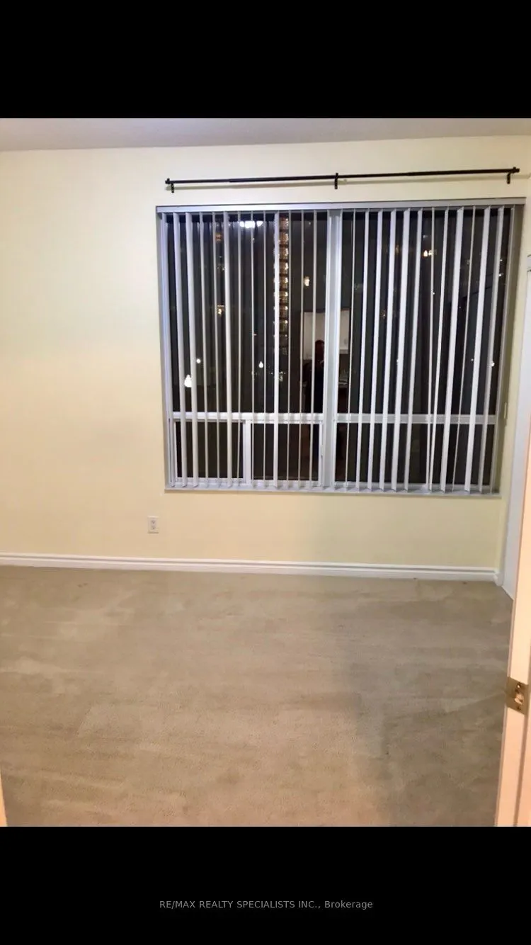 25 Kingsbridge Garden Circle, #221