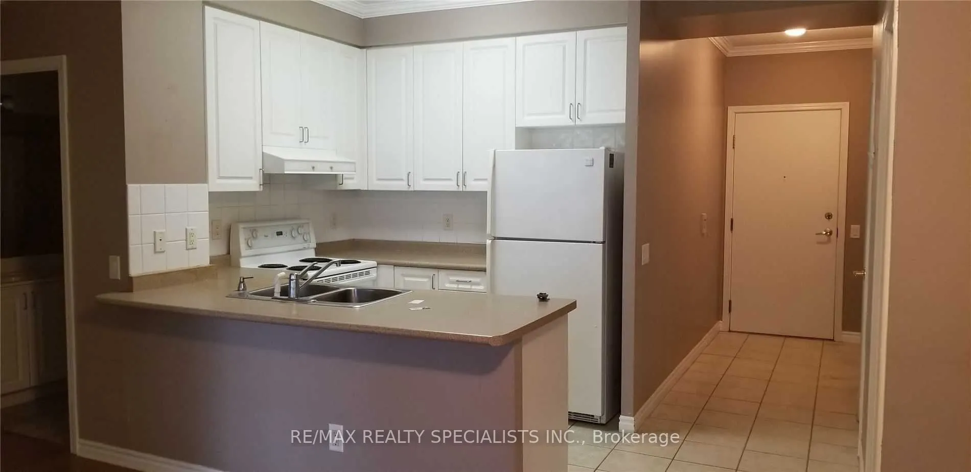 25 Kingsbridge Garden Circle, #221