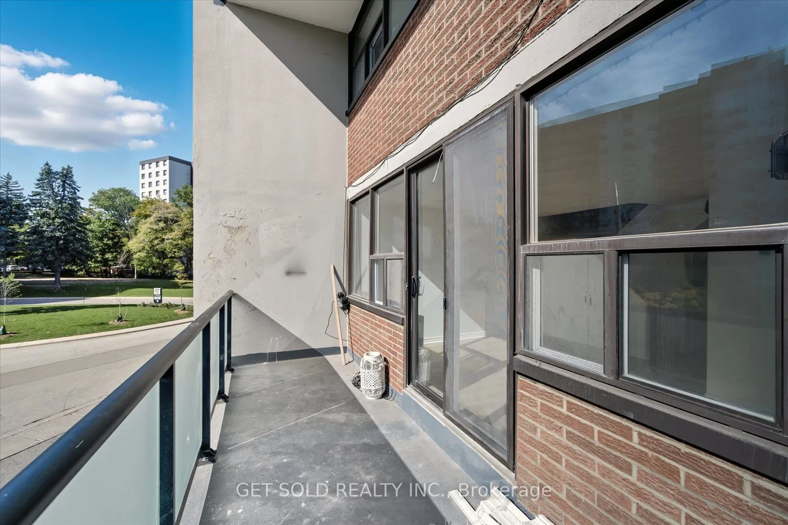 2121 Roche Court, #301