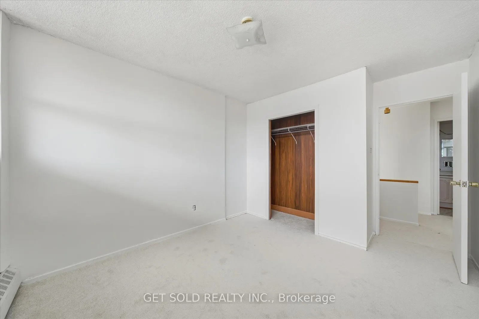 2121 Roche Court, #301