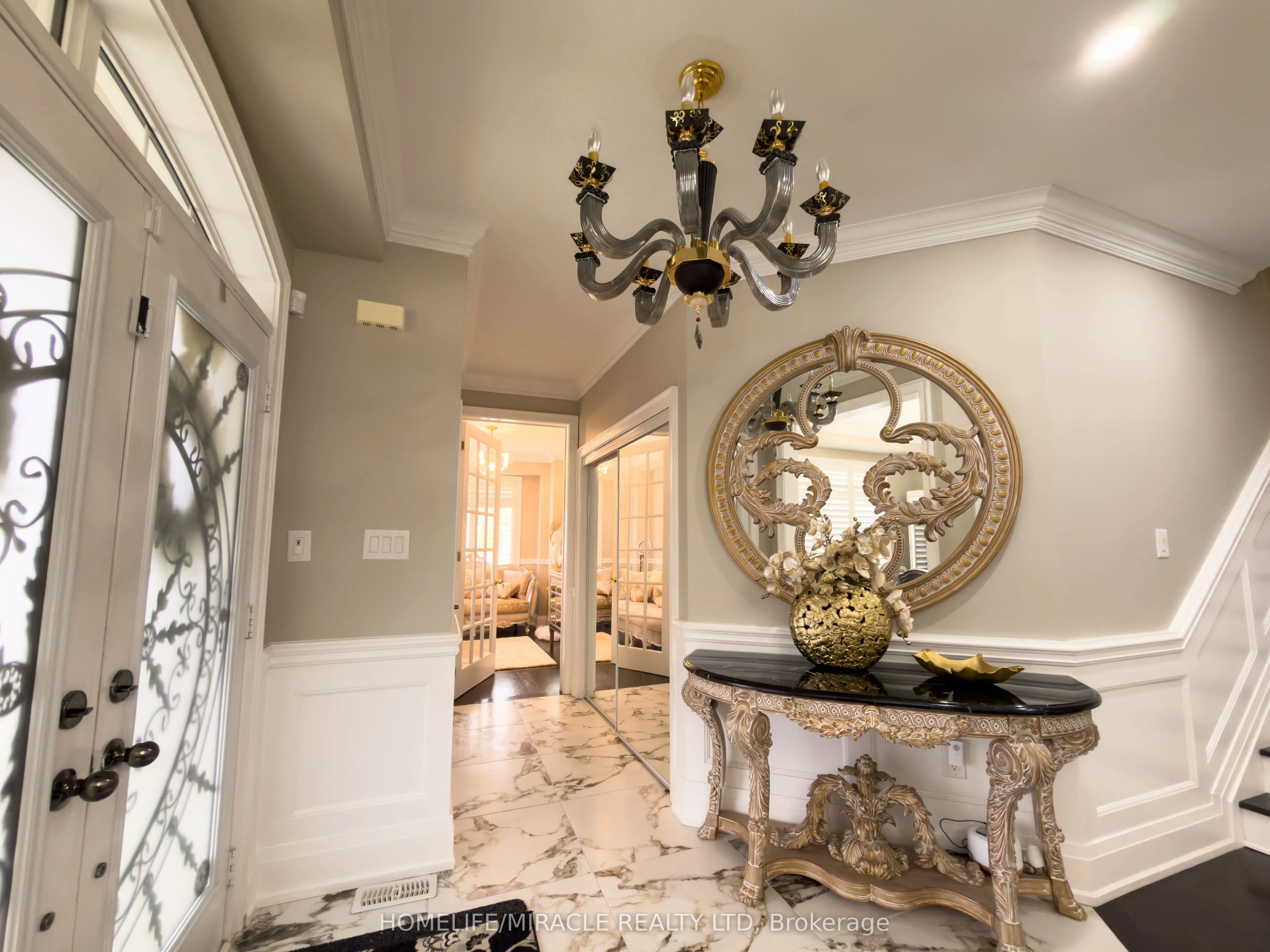 404 Queen Mary Drive