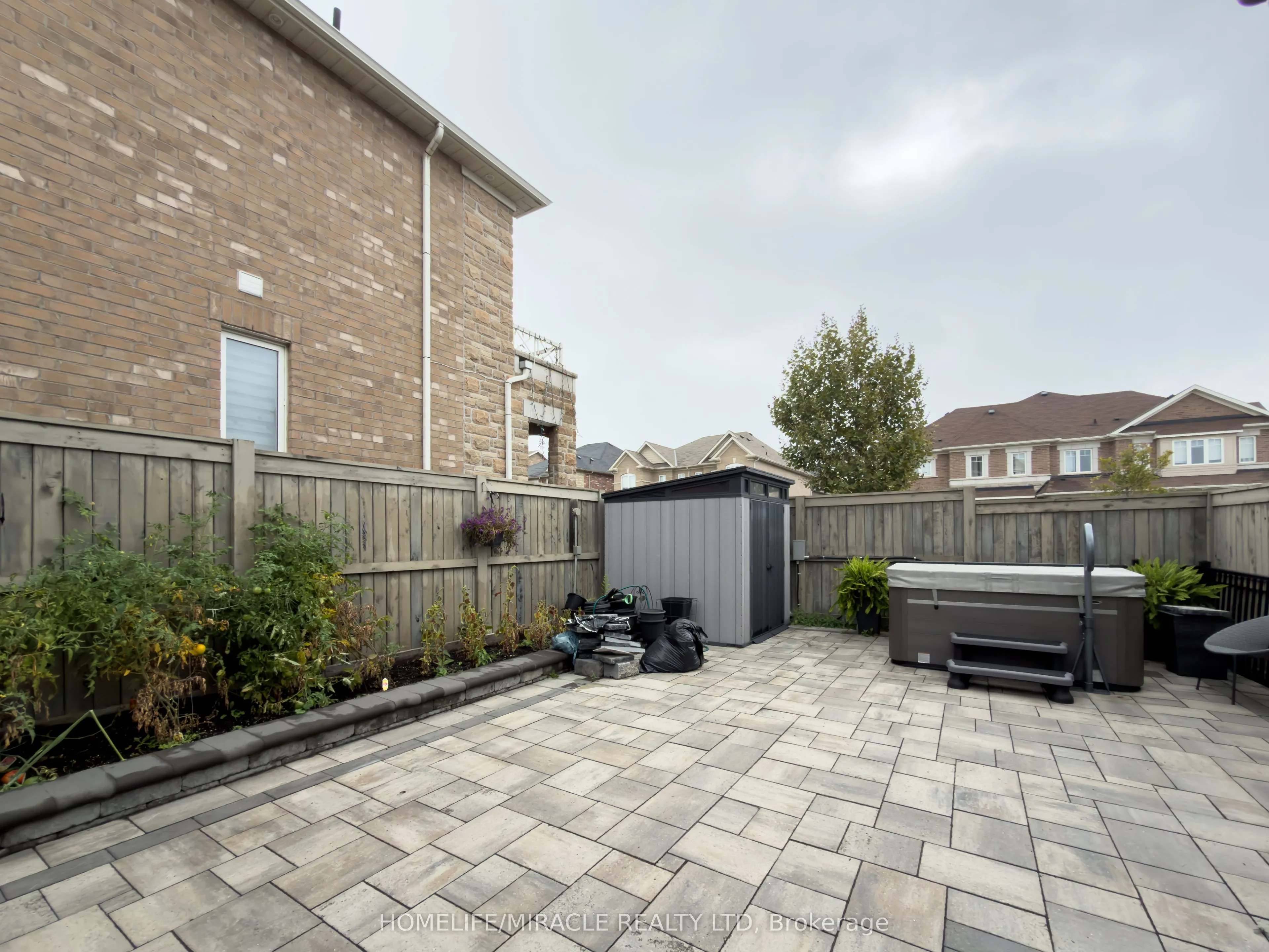 404 Queen Mary Drive