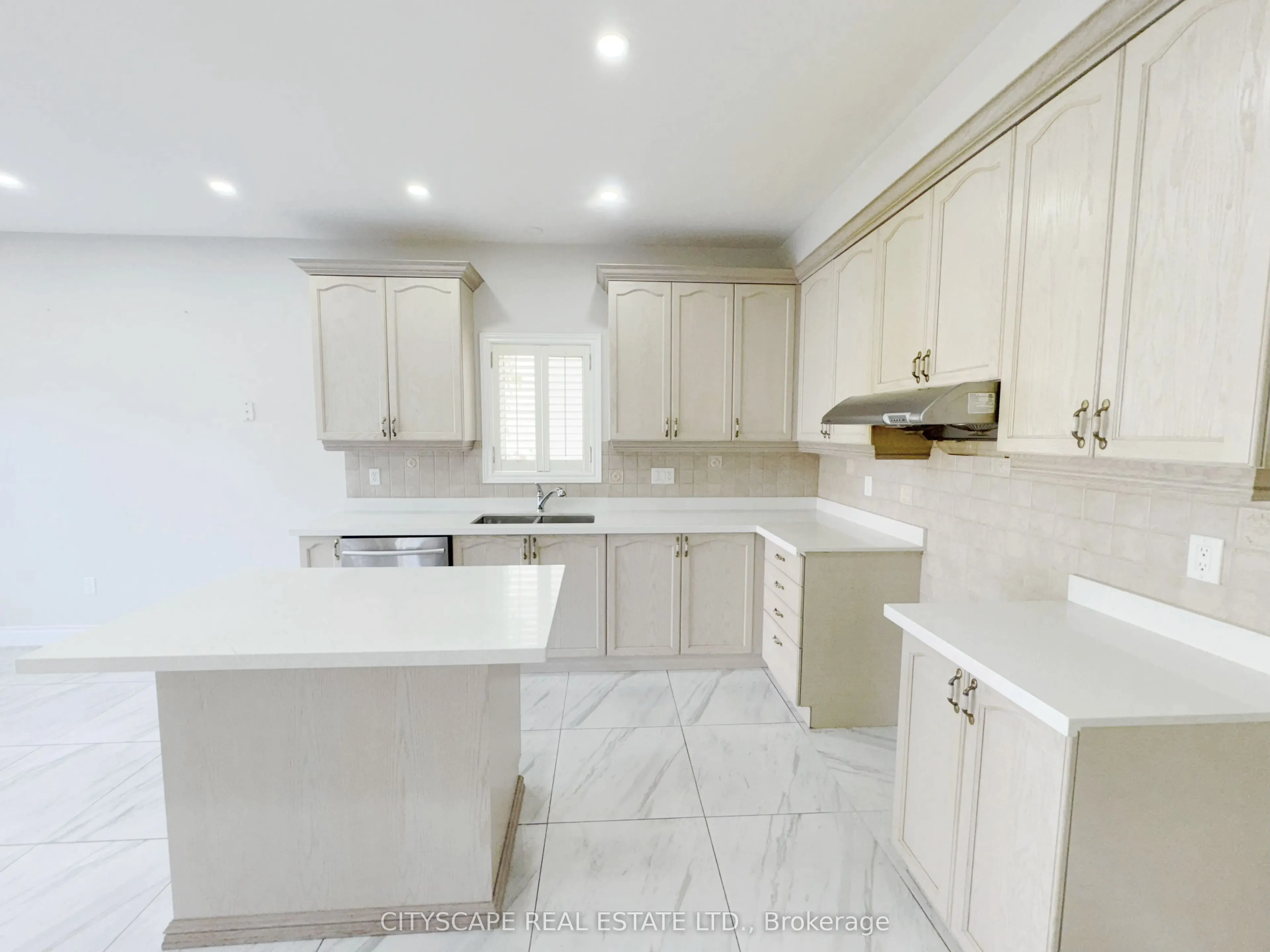 23 Brentcliff Drive