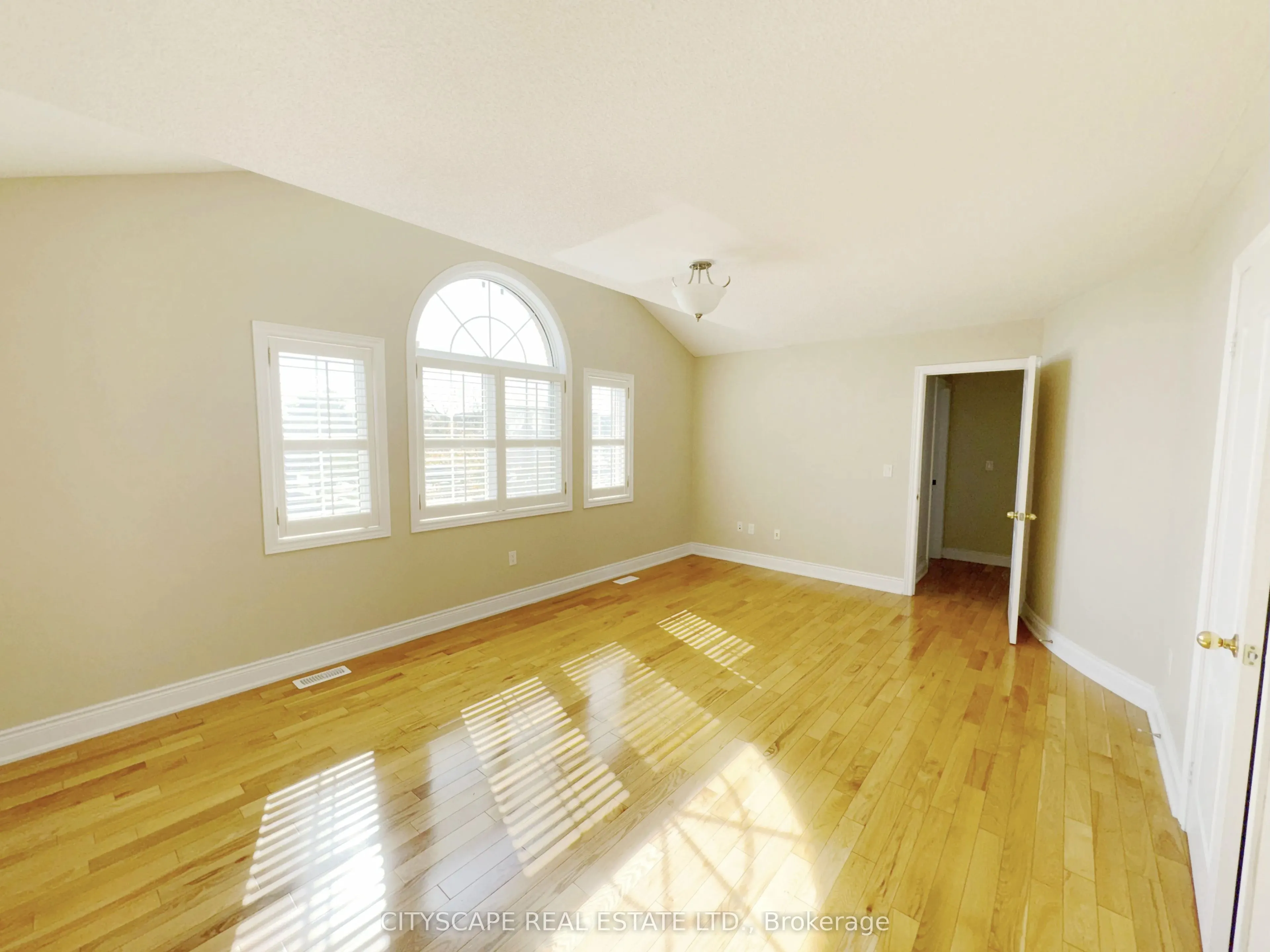 23 Brentcliff Drive