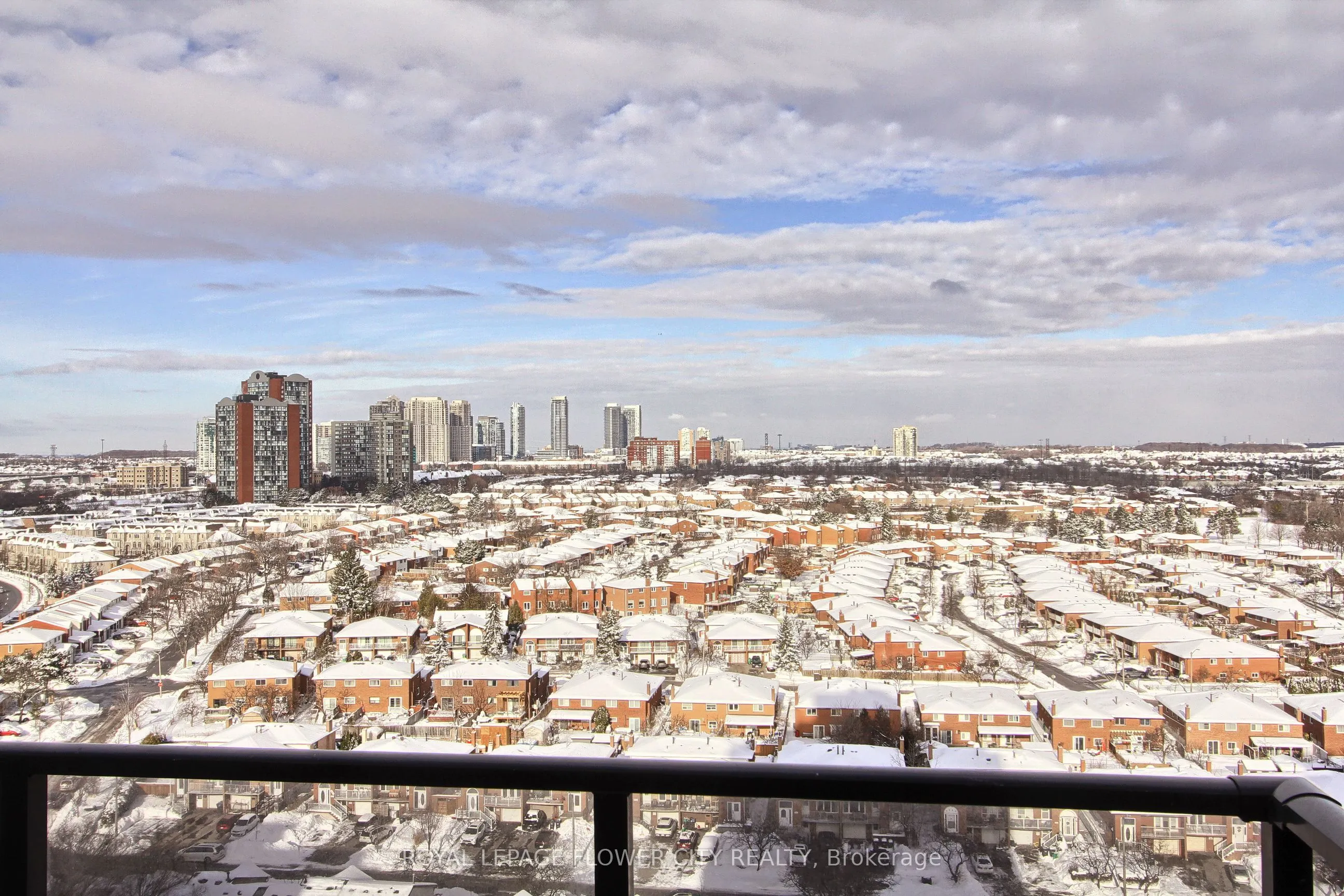 202 Burnhamthorpe Road E, #1506