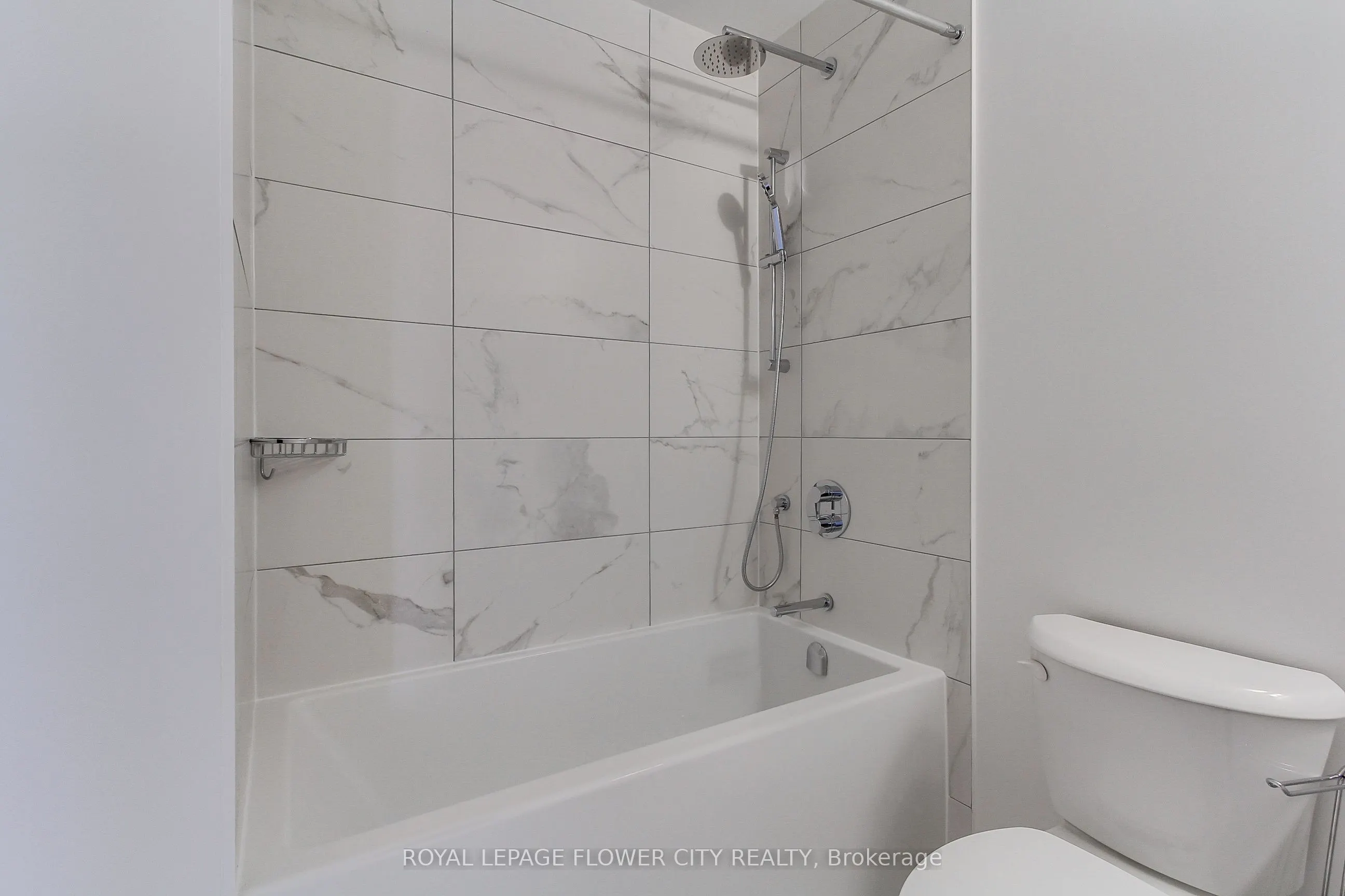 202 Burnhamthorpe Road E, #1506