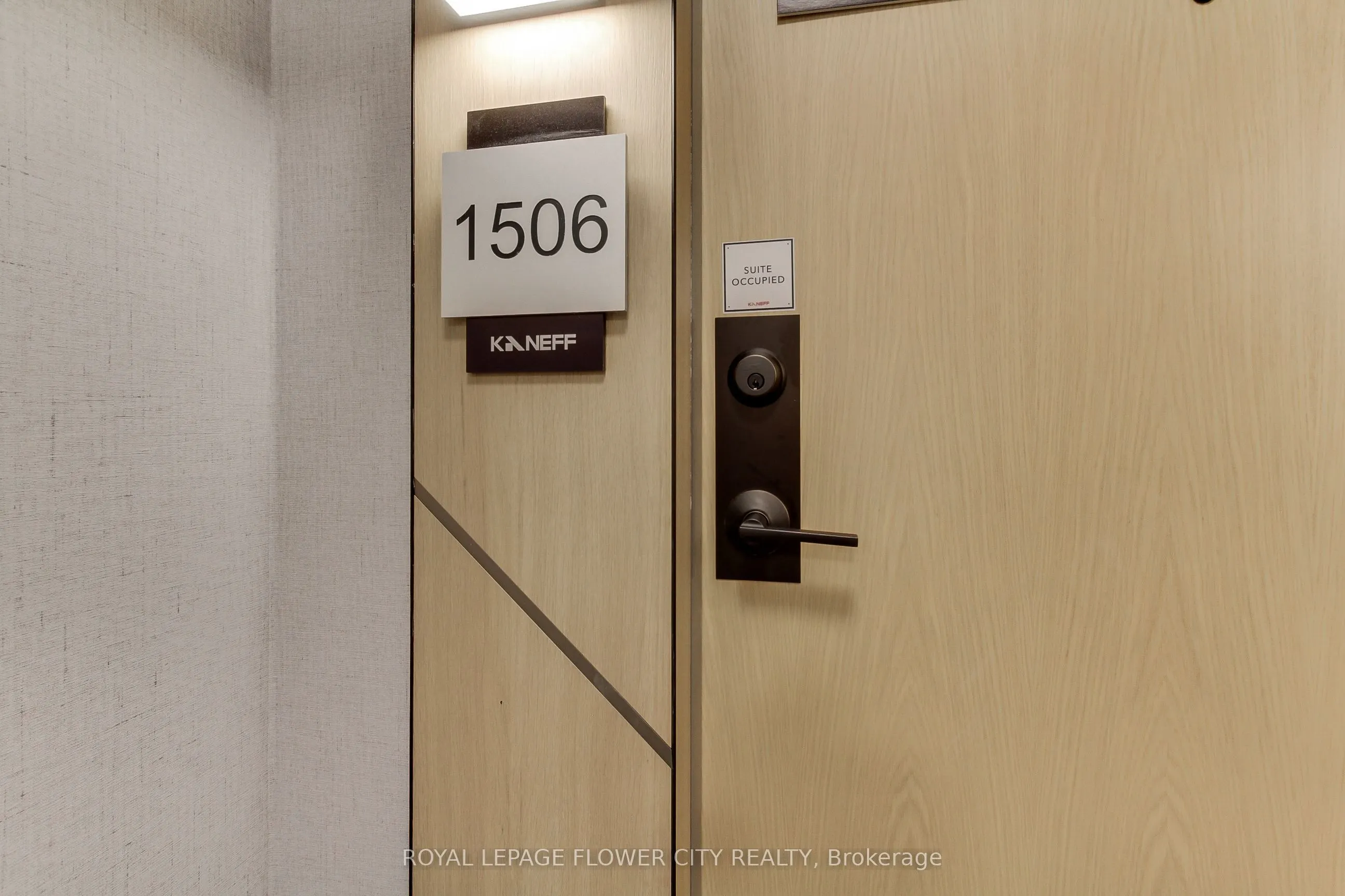 202 Burnhamthorpe Road E, #1506