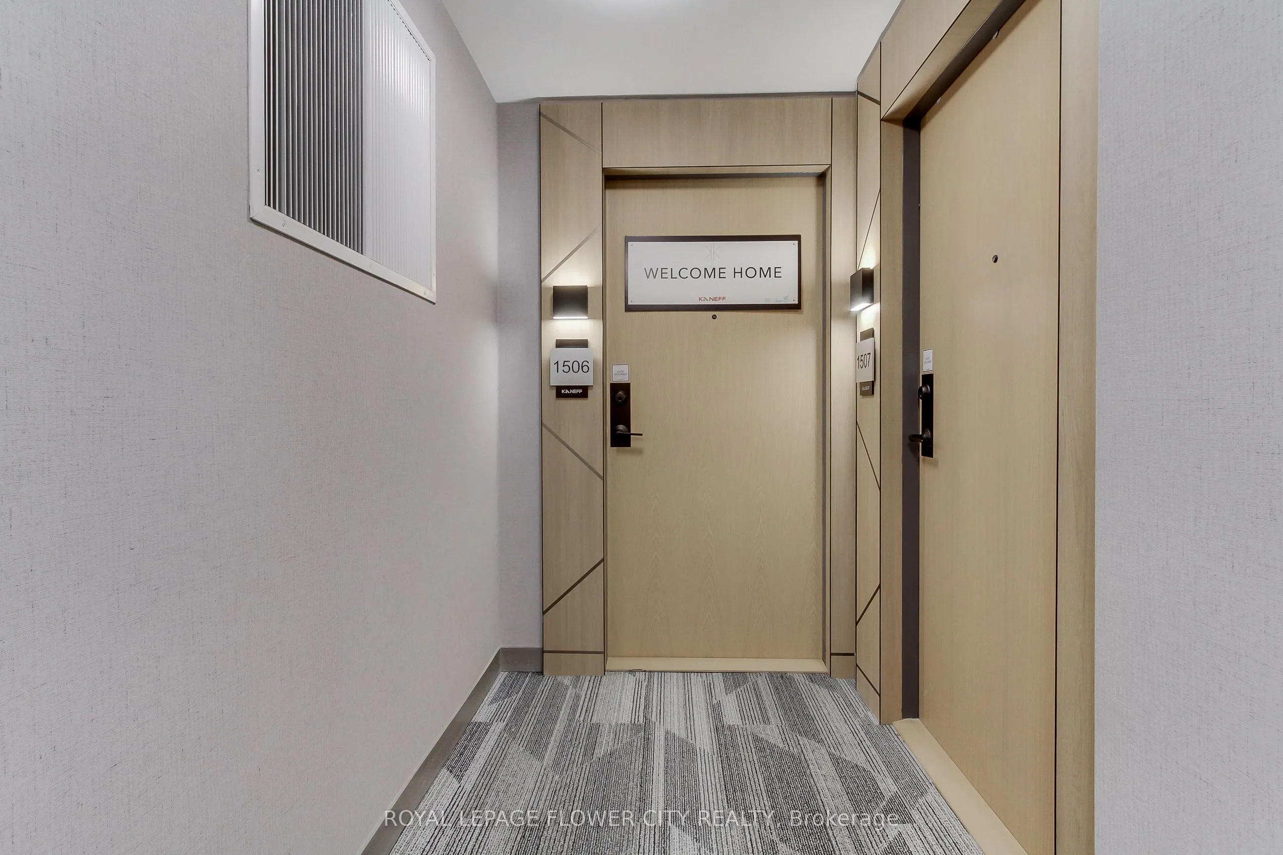 202 Burnhamthorpe Road E, #1506