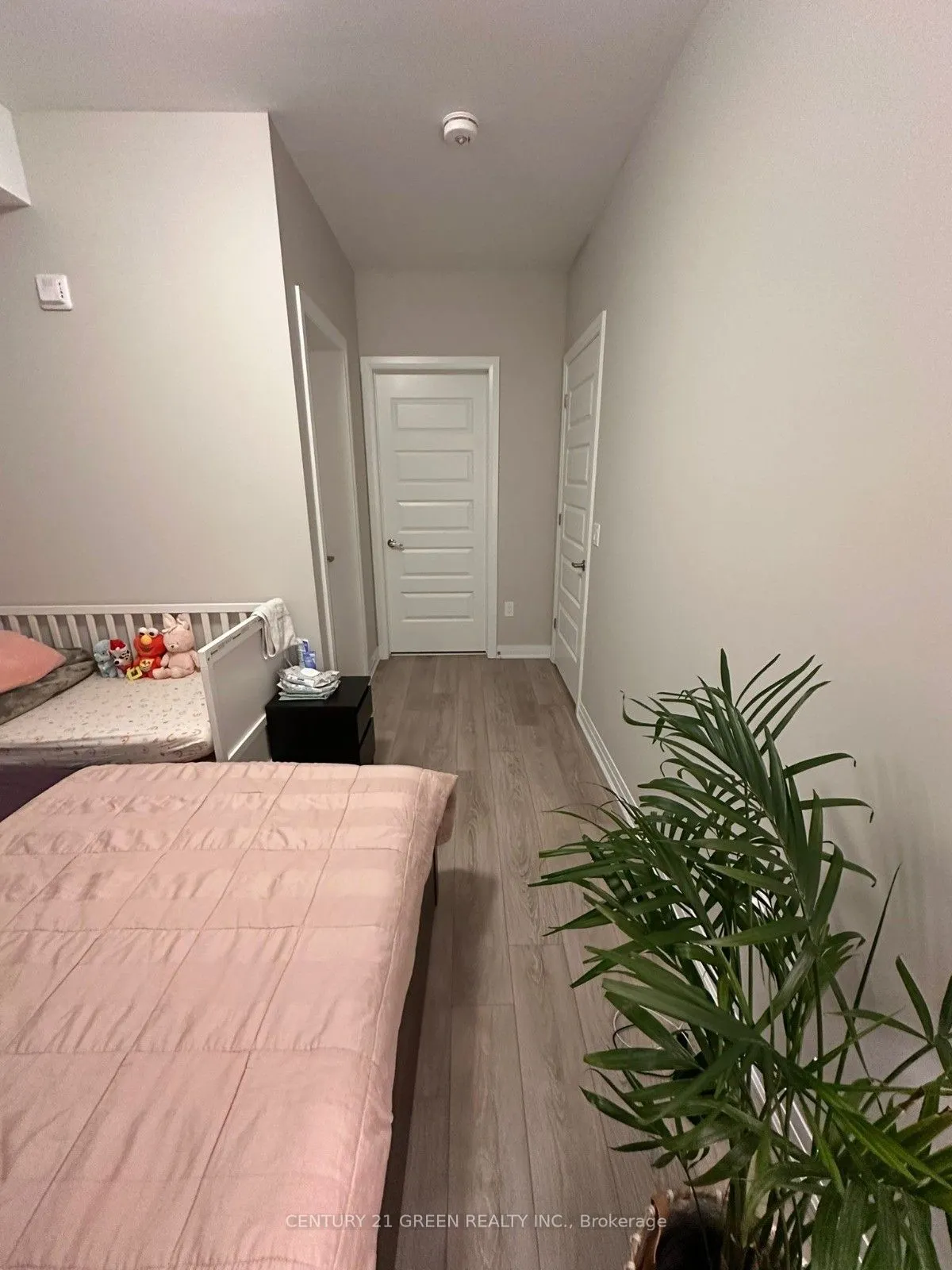 480 Gordon Krantz Boulevard, #520