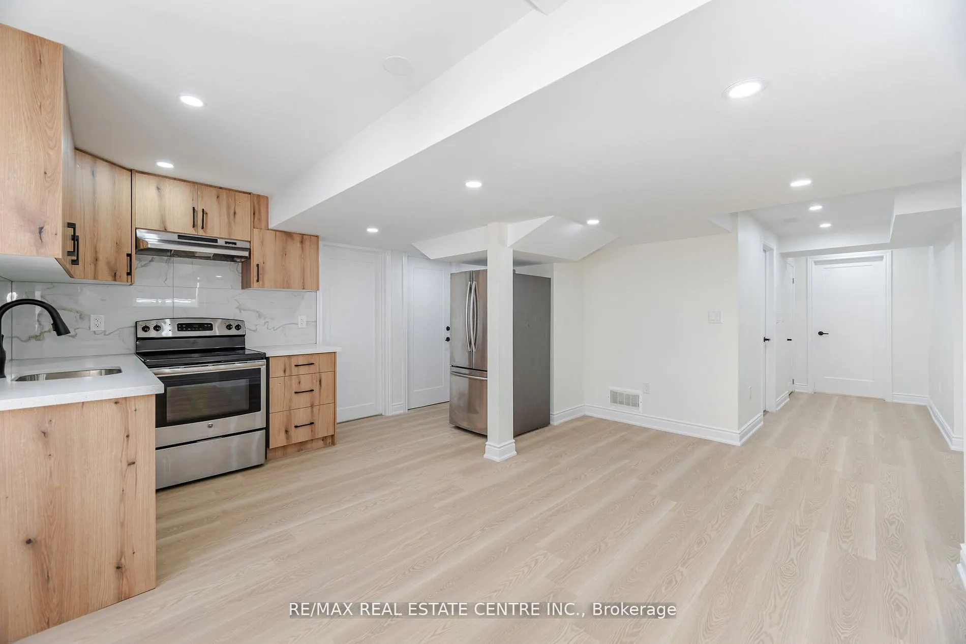 351 Greenless Circle, #Lower