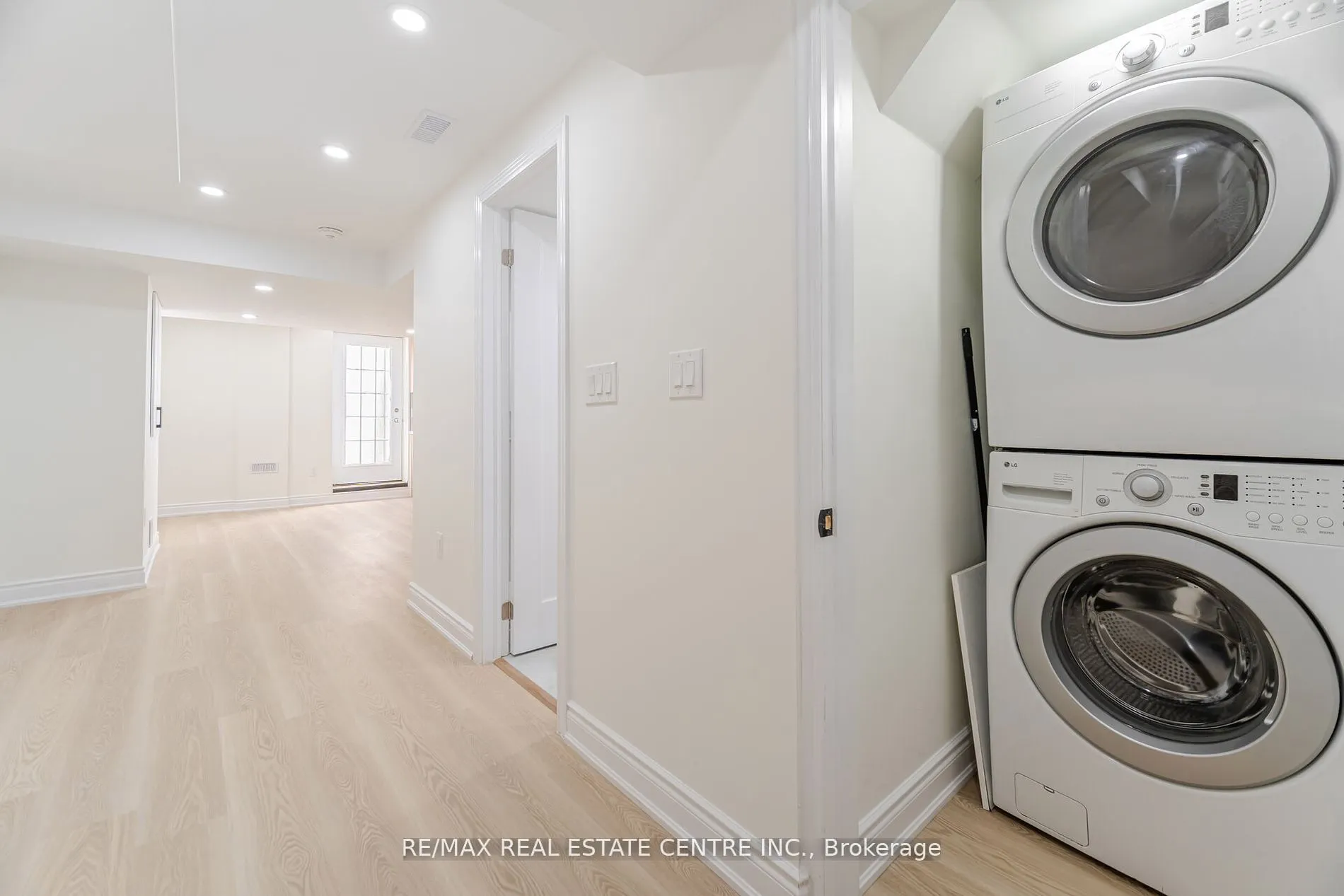 351 Greenless Circle, #Lower