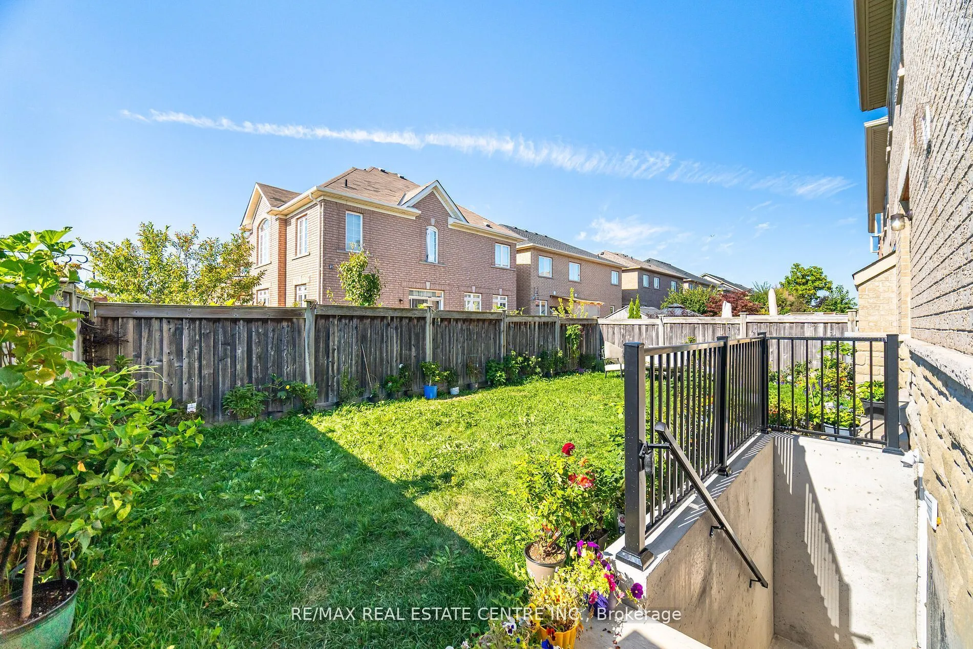 351 Greenless Circle, #Lower