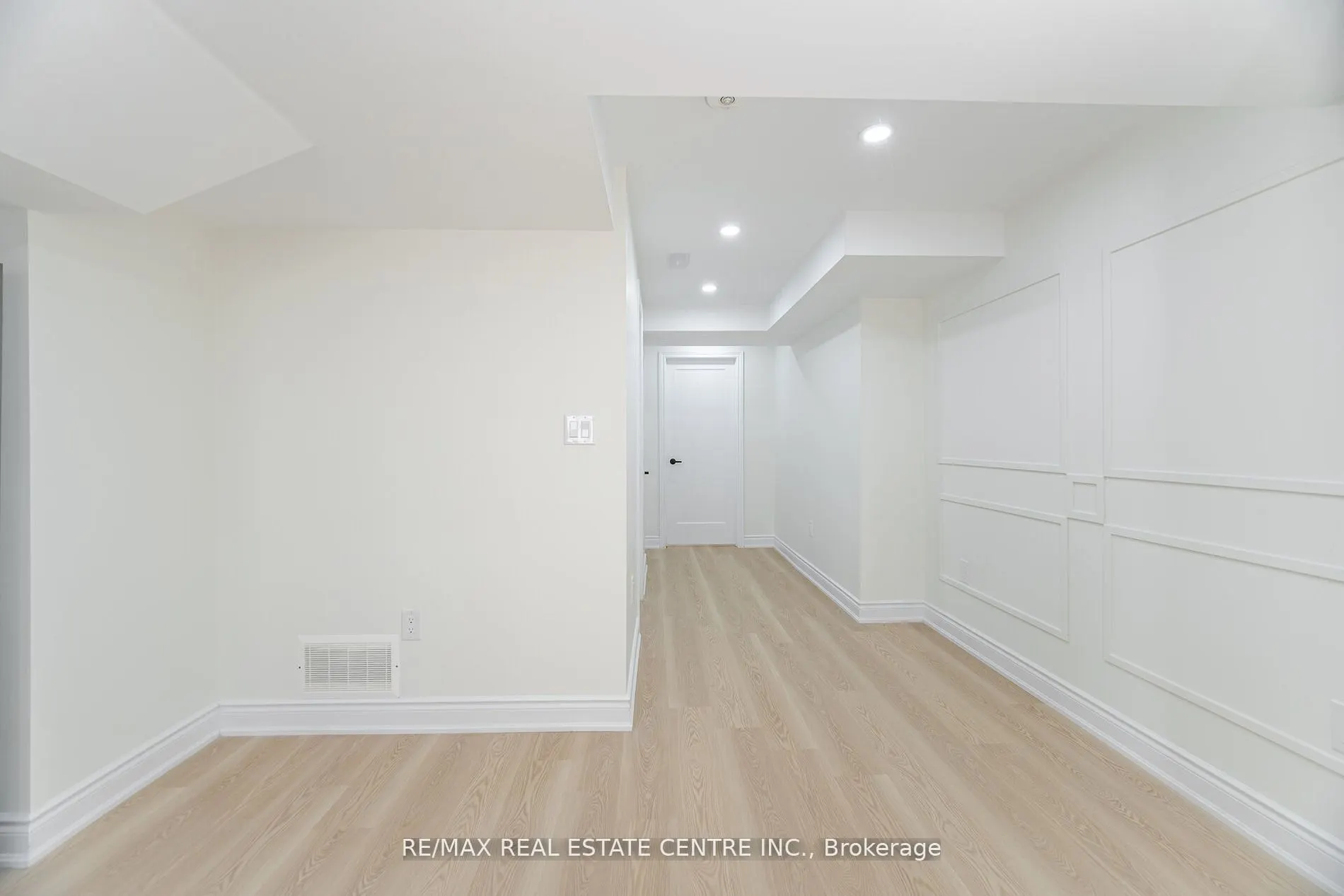 351 Greenless Circle, #Lower