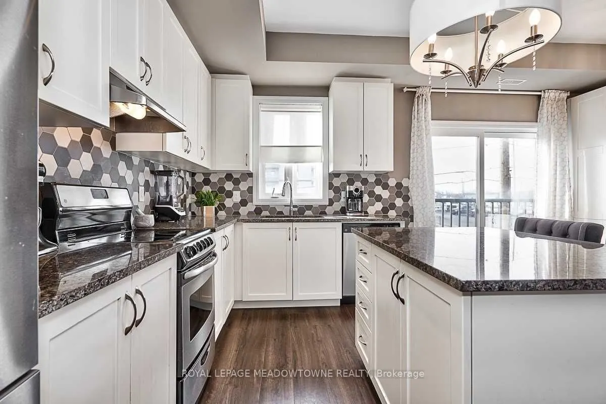 70 Plains Road W, #23