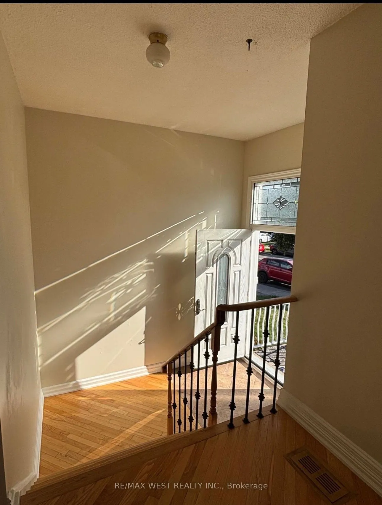 4 Dantek Court