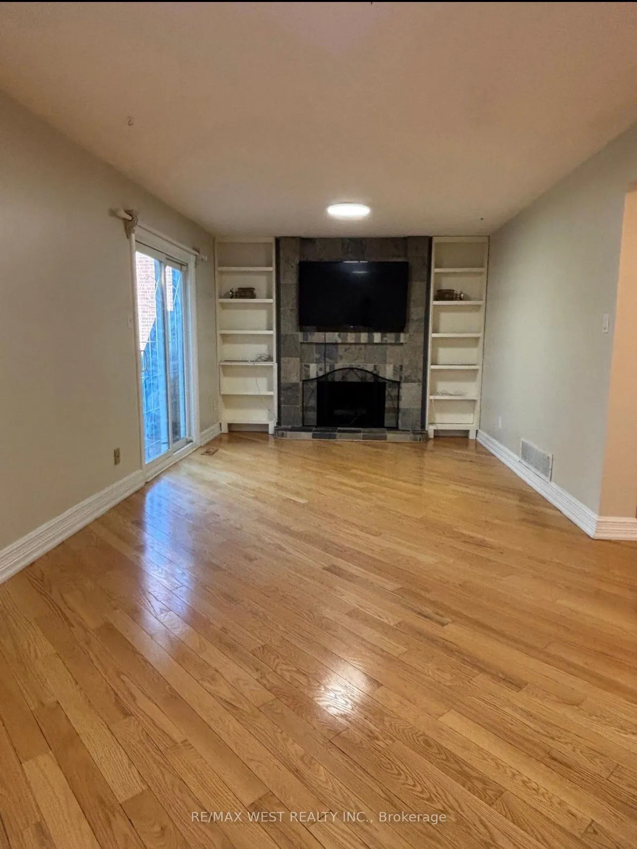 4 Dantek Court