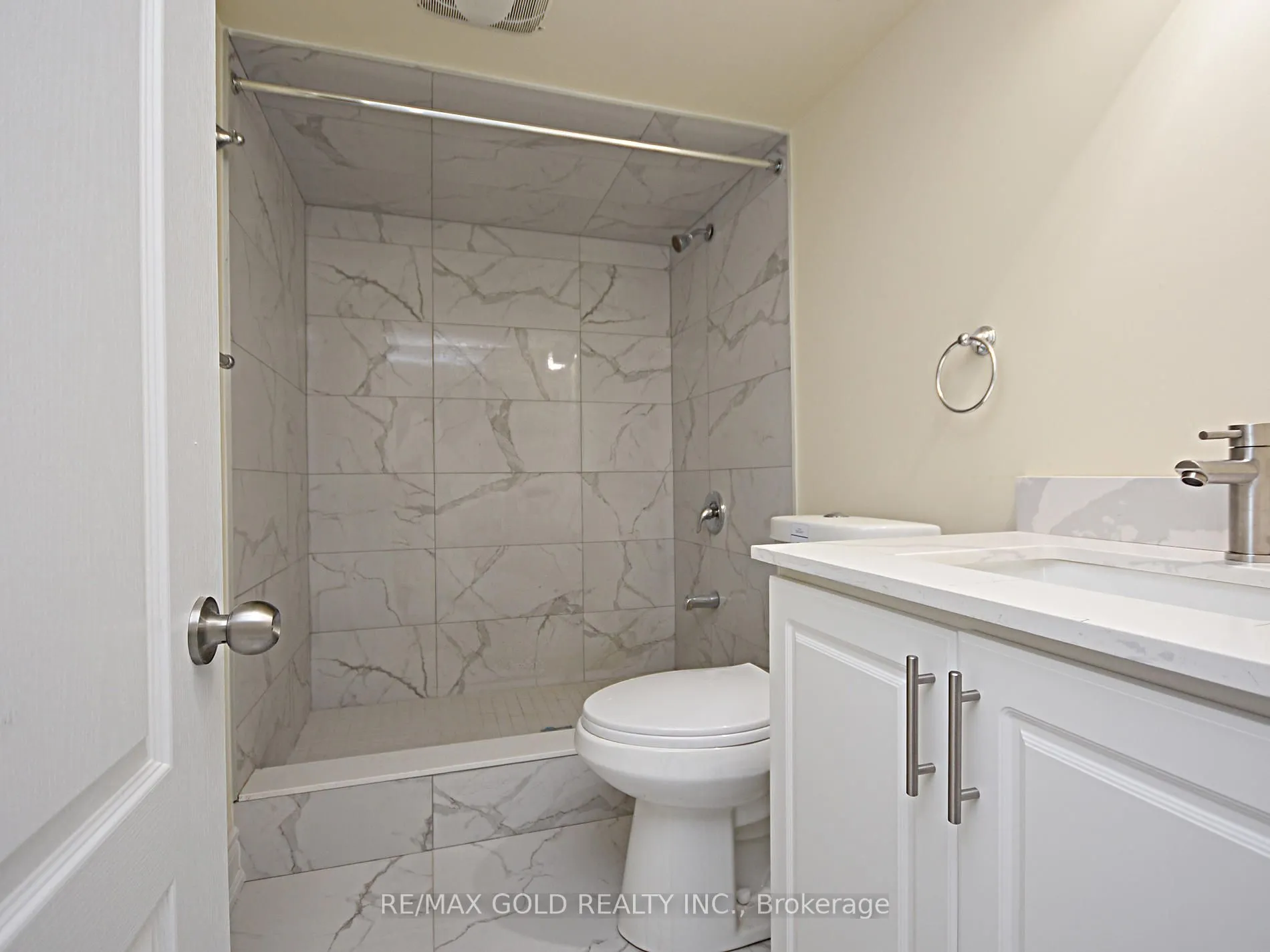 110 Banbridge Crescent, #Lower