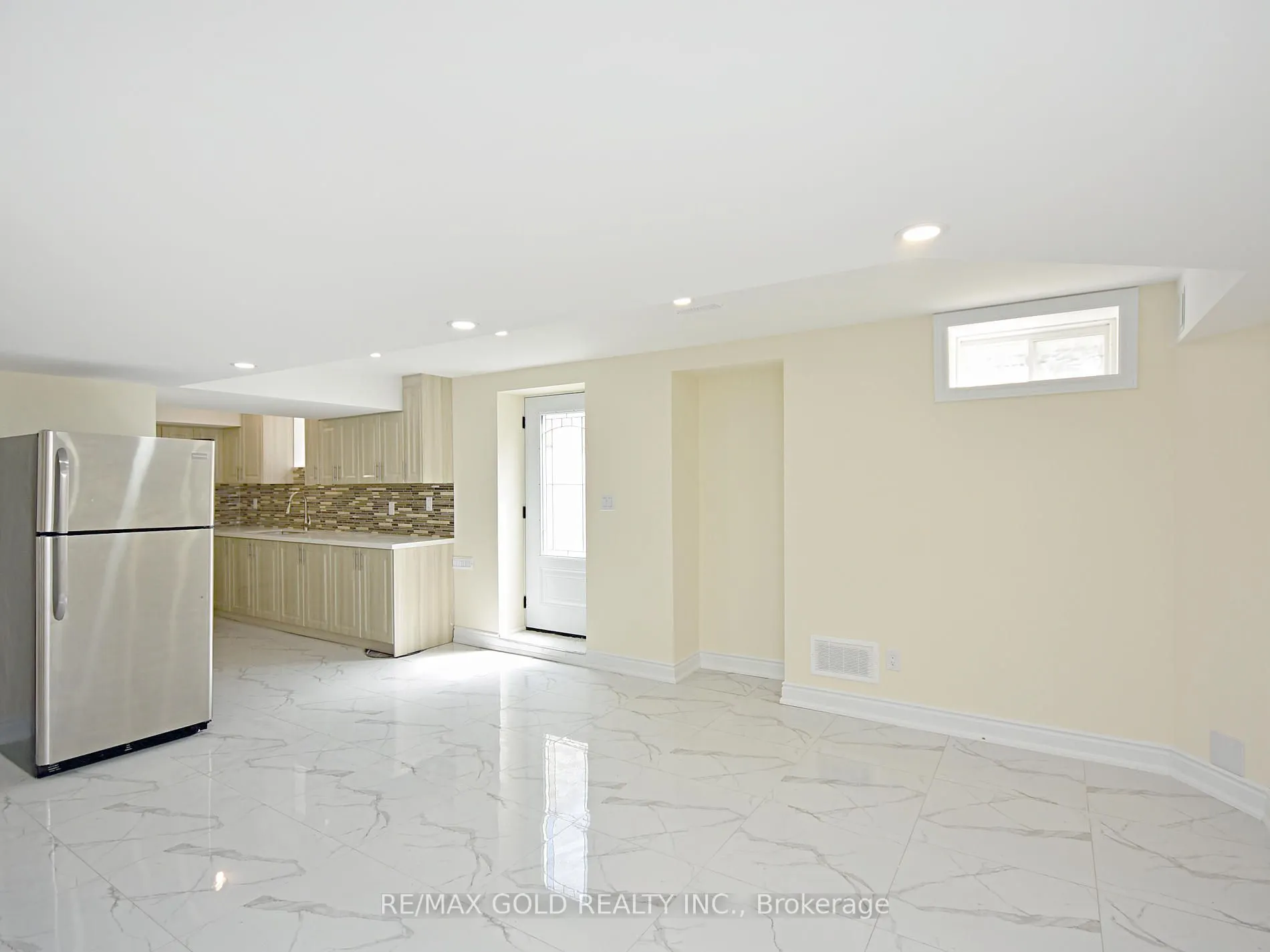 110 Banbridge Crescent, #Lower