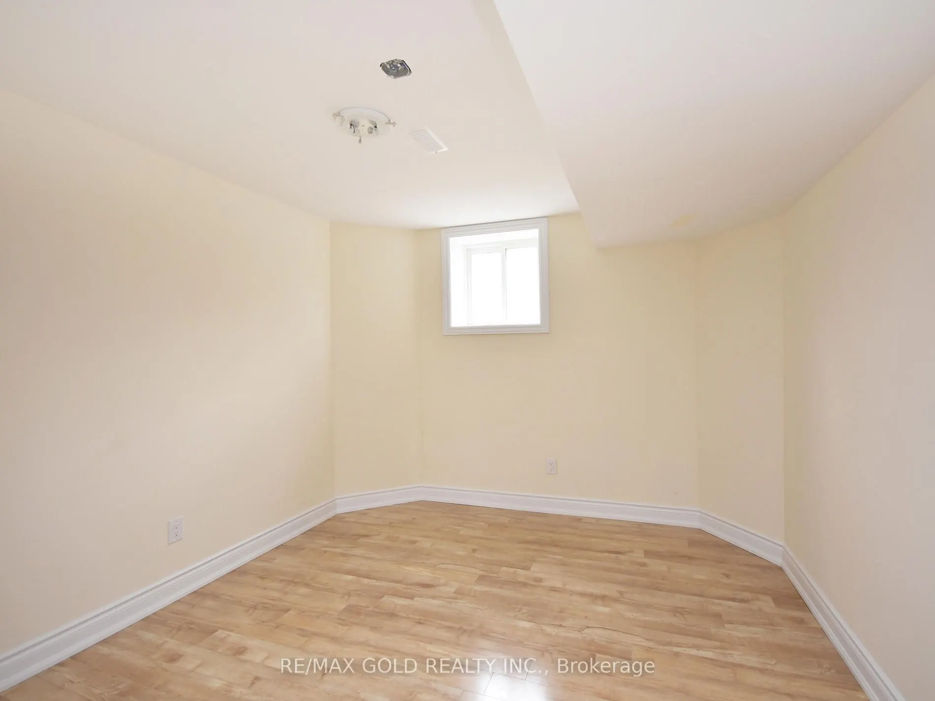 110 Banbridge Crescent, #Lower