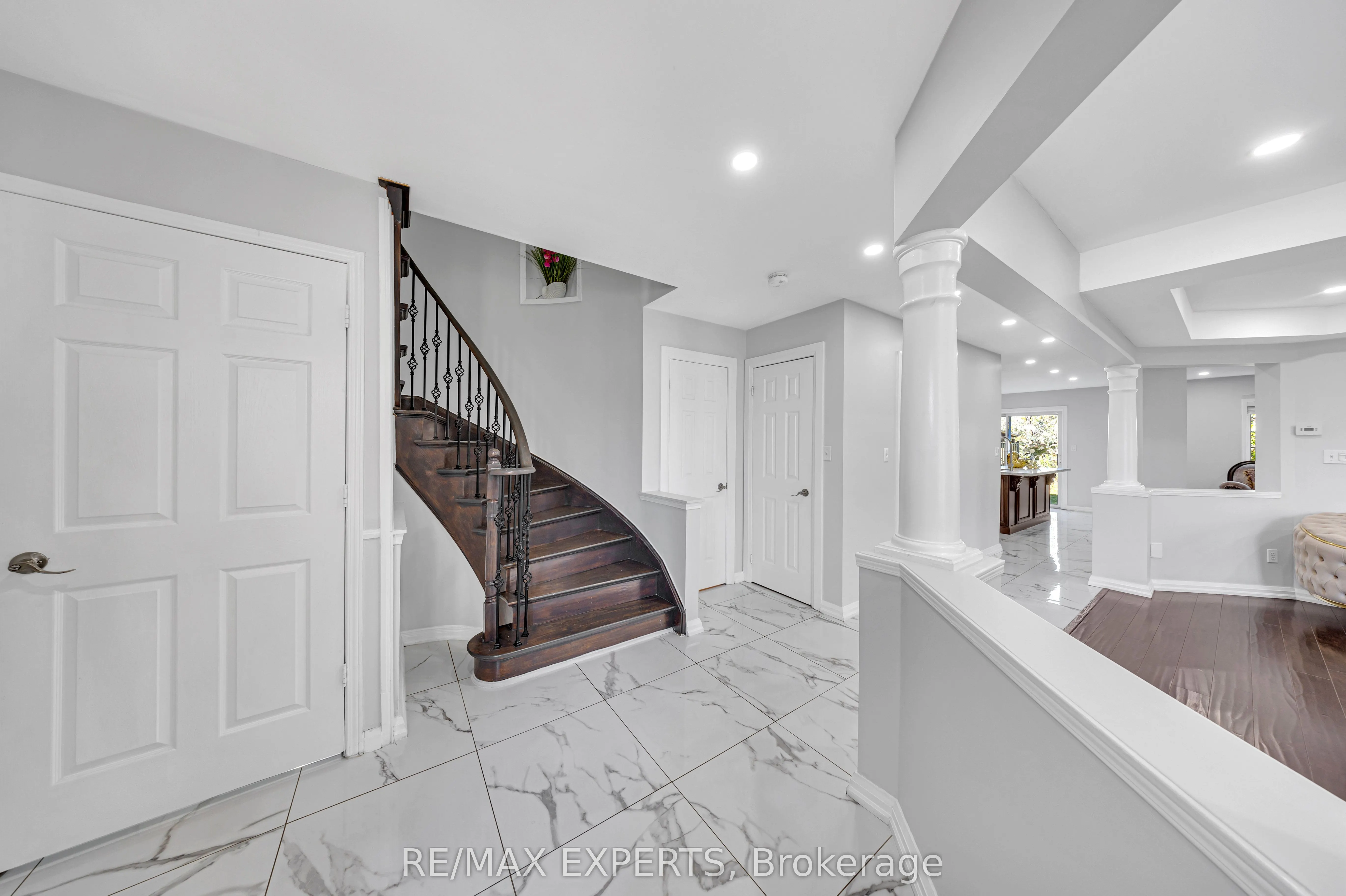1103 Blueheron Boulevard
