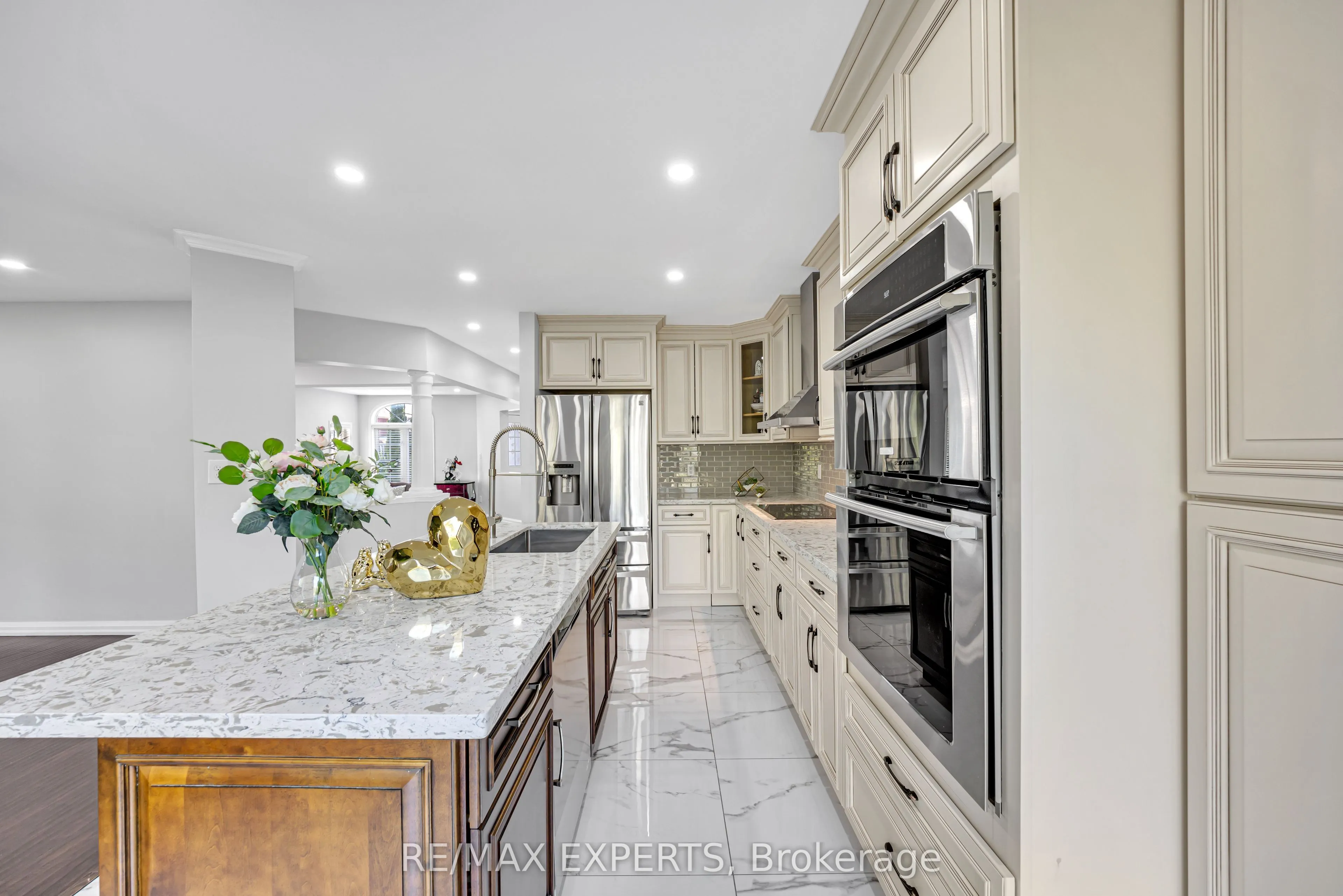 1103 Blueheron Boulevard