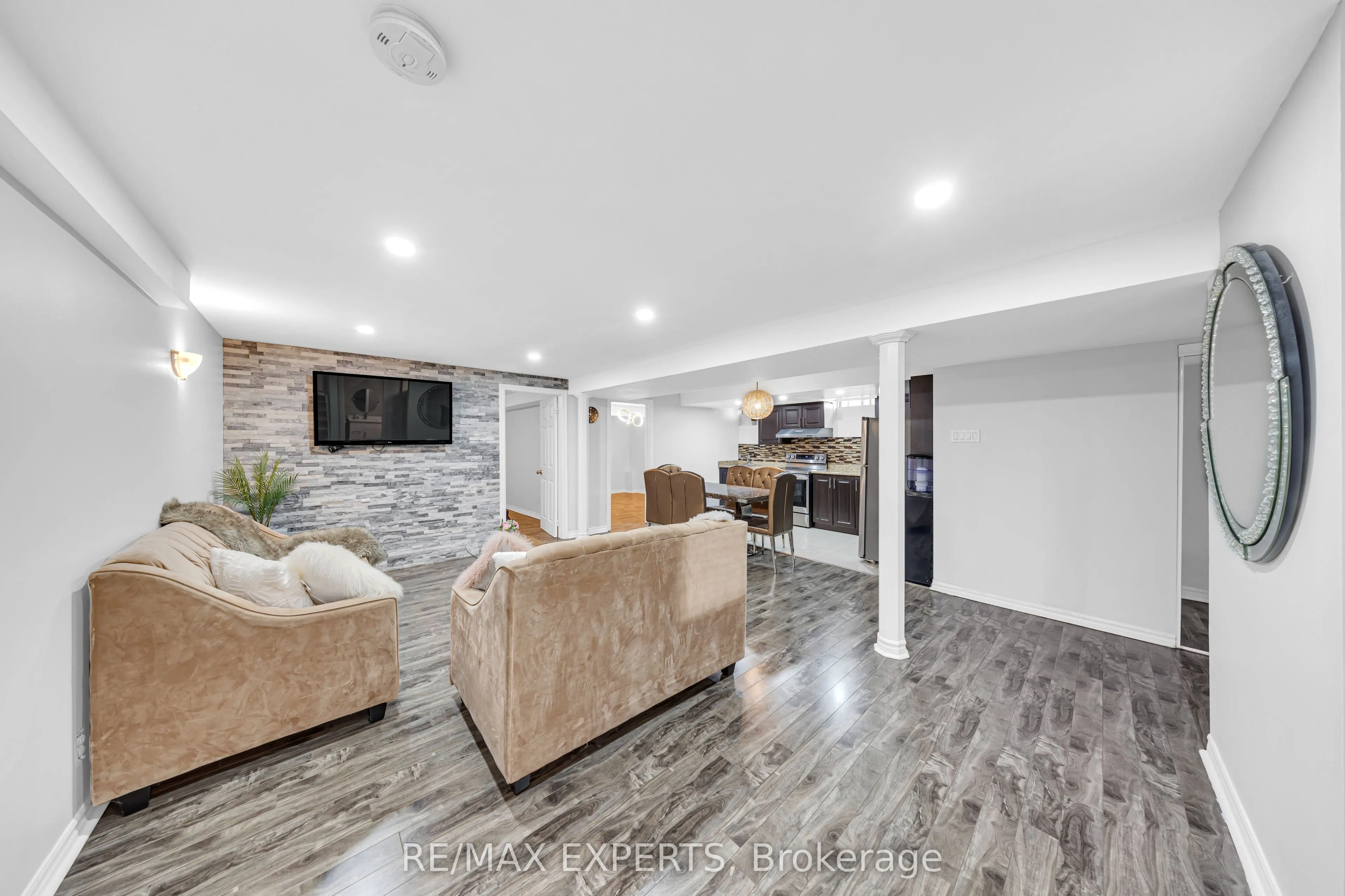 1103 Blueheron Boulevard