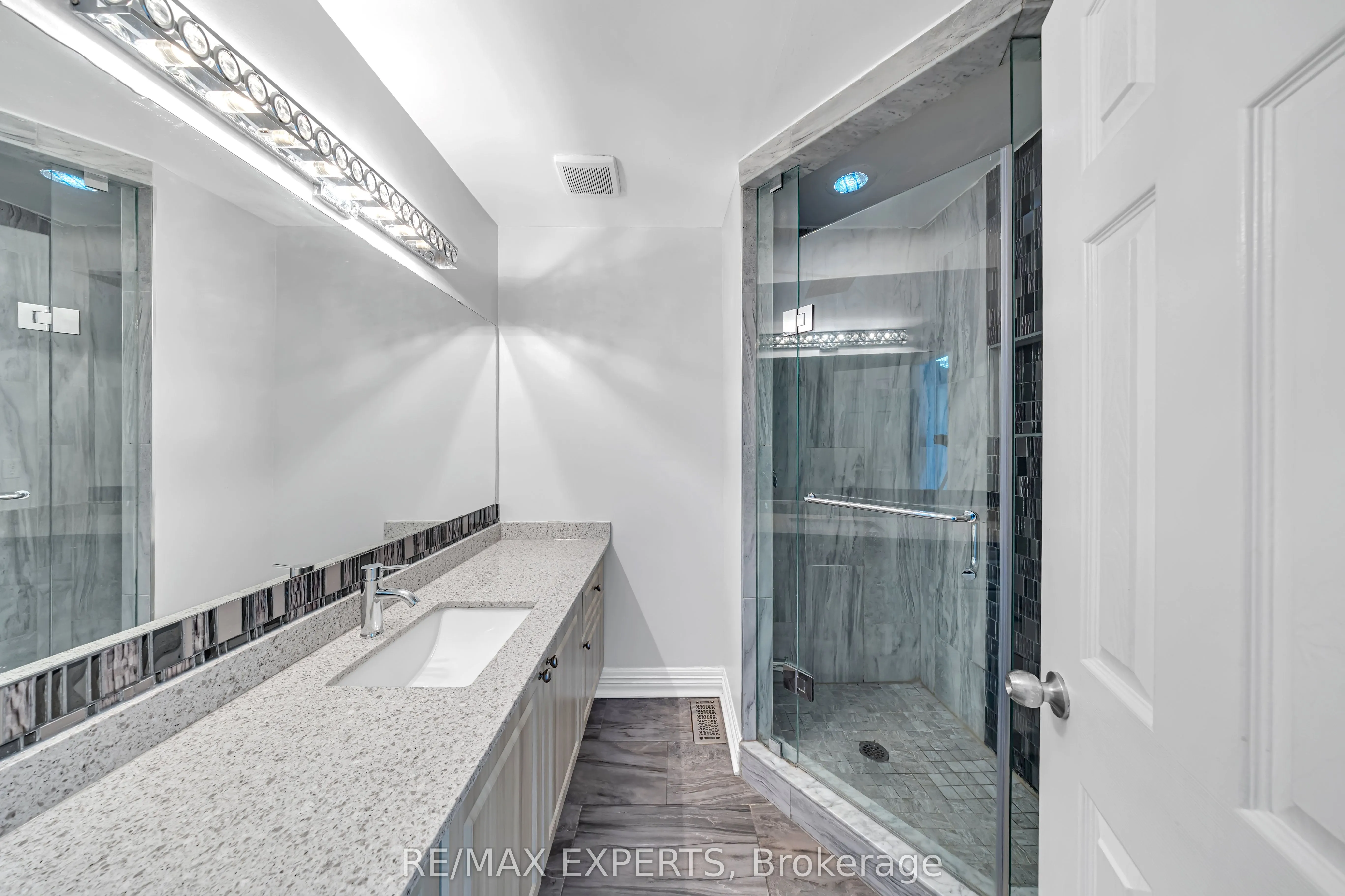 1103 Blueheron Boulevard