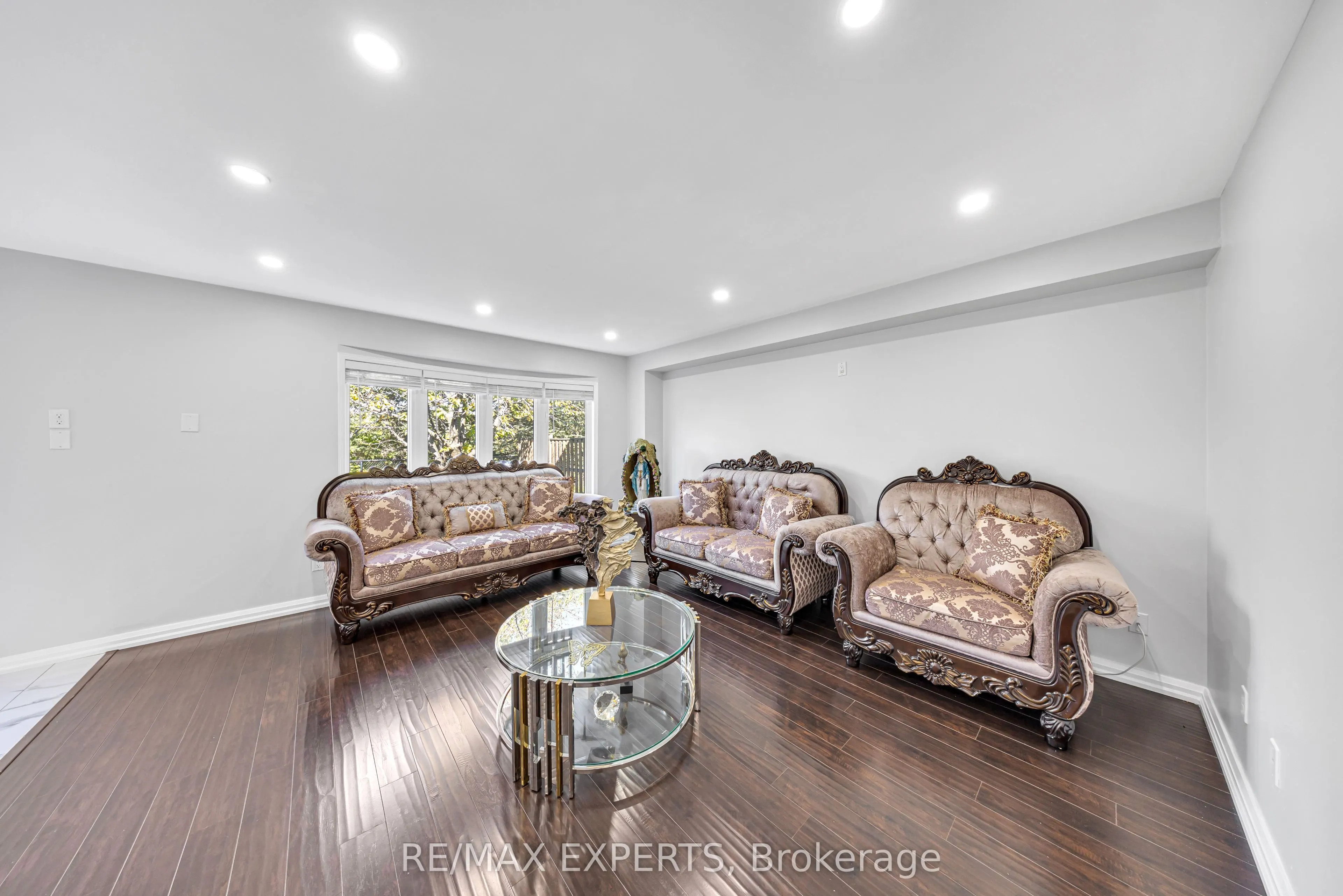 1103 Blueheron Boulevard