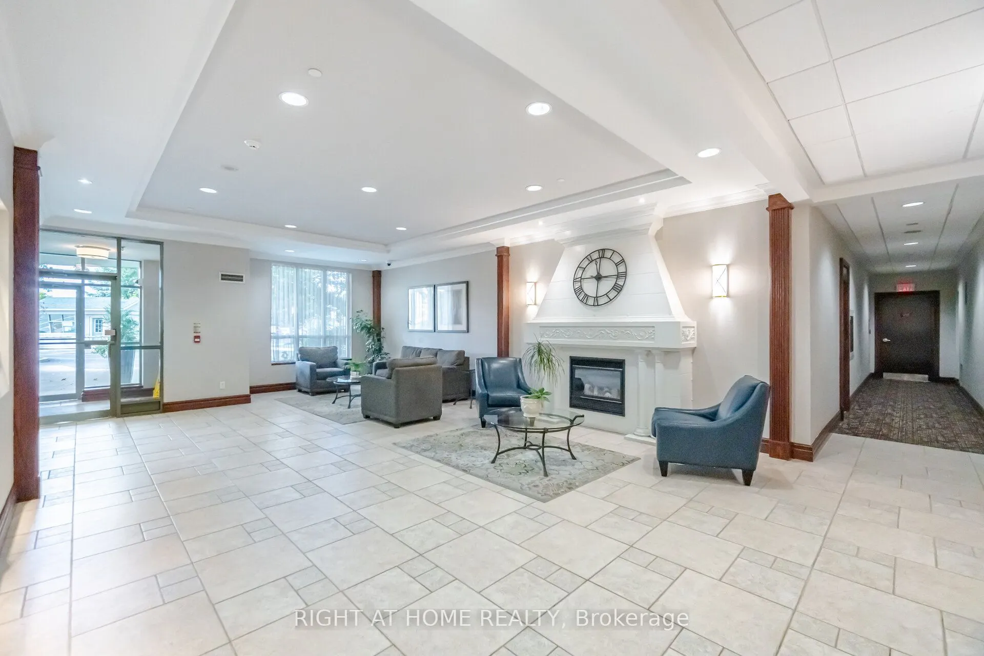 2545 Erin Centre Boulevard, #1211