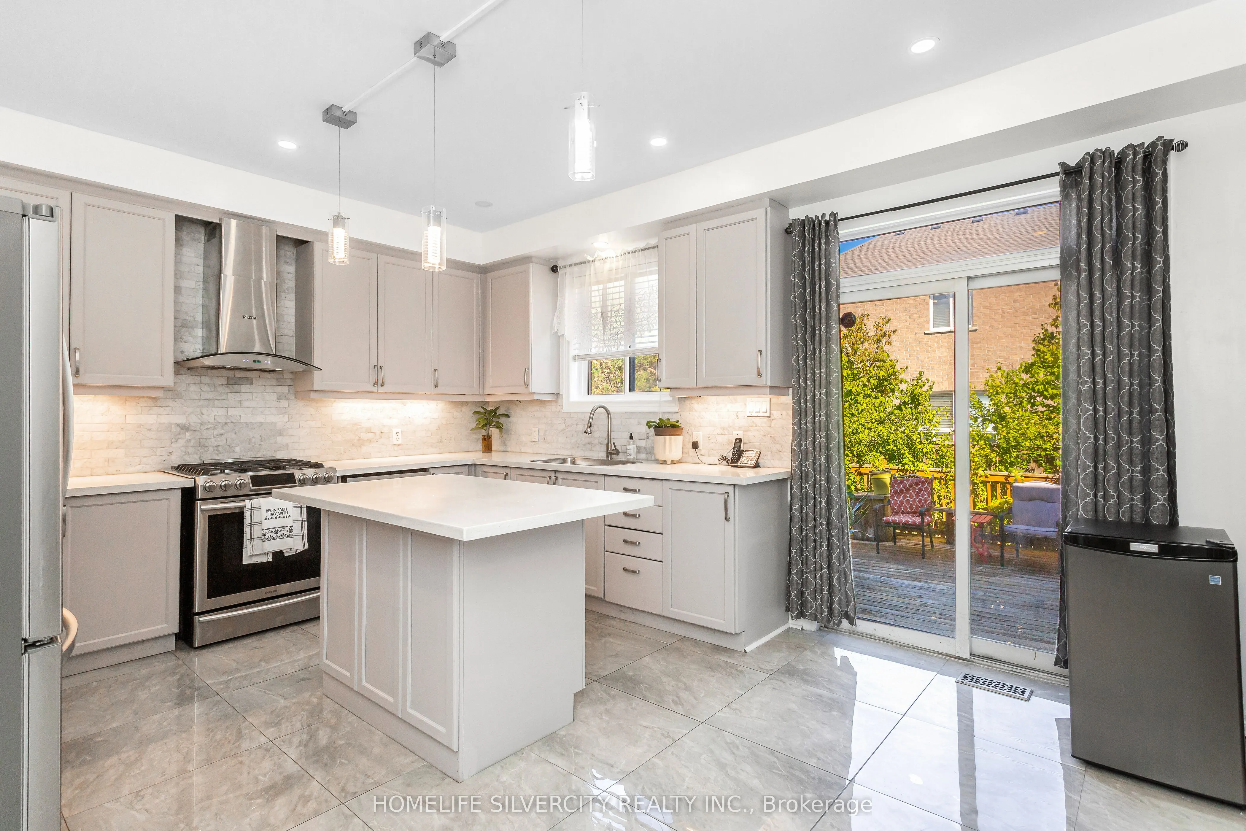7 Okanagan Drive