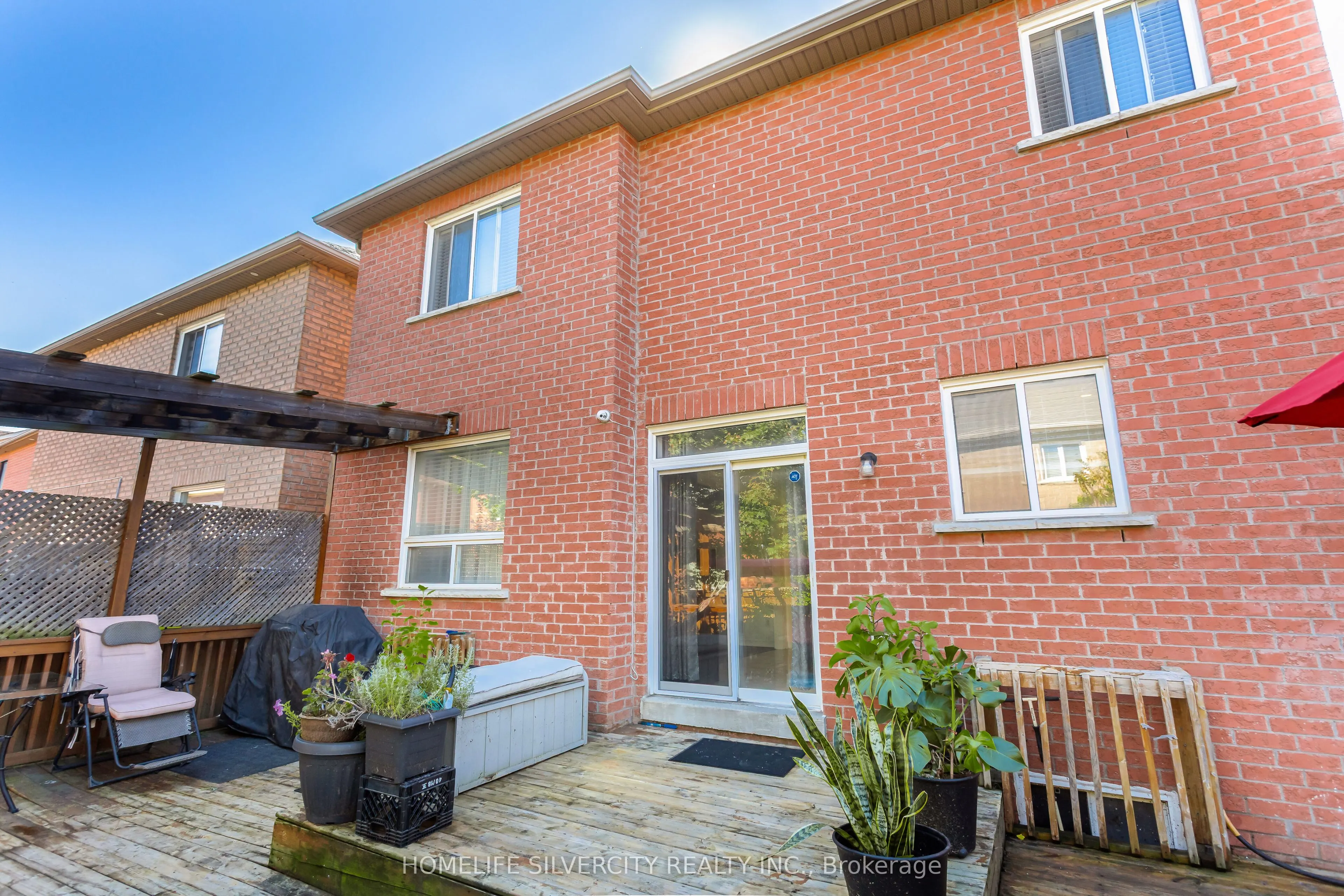 7 Okanagan Drive