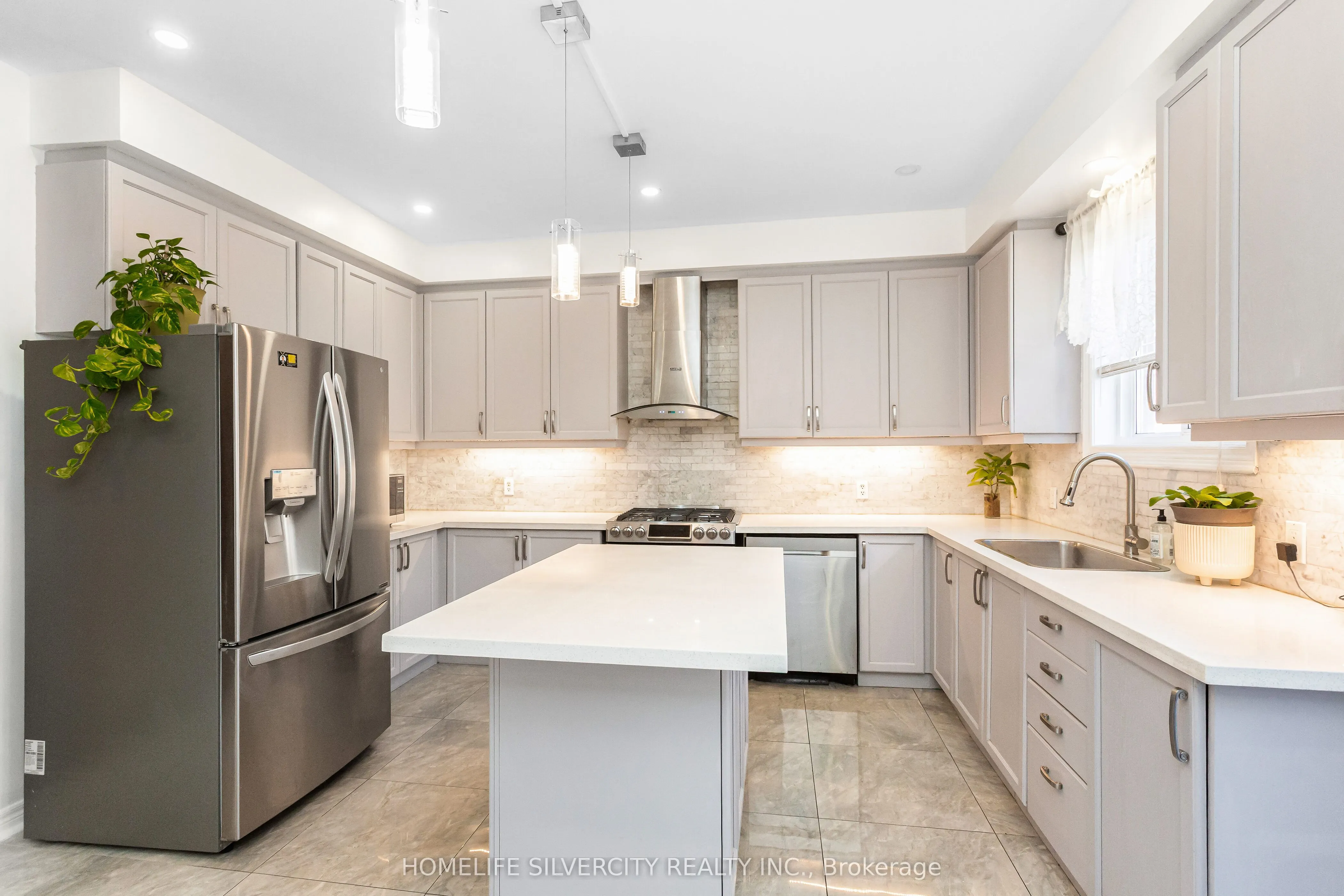 7 Okanagan Drive