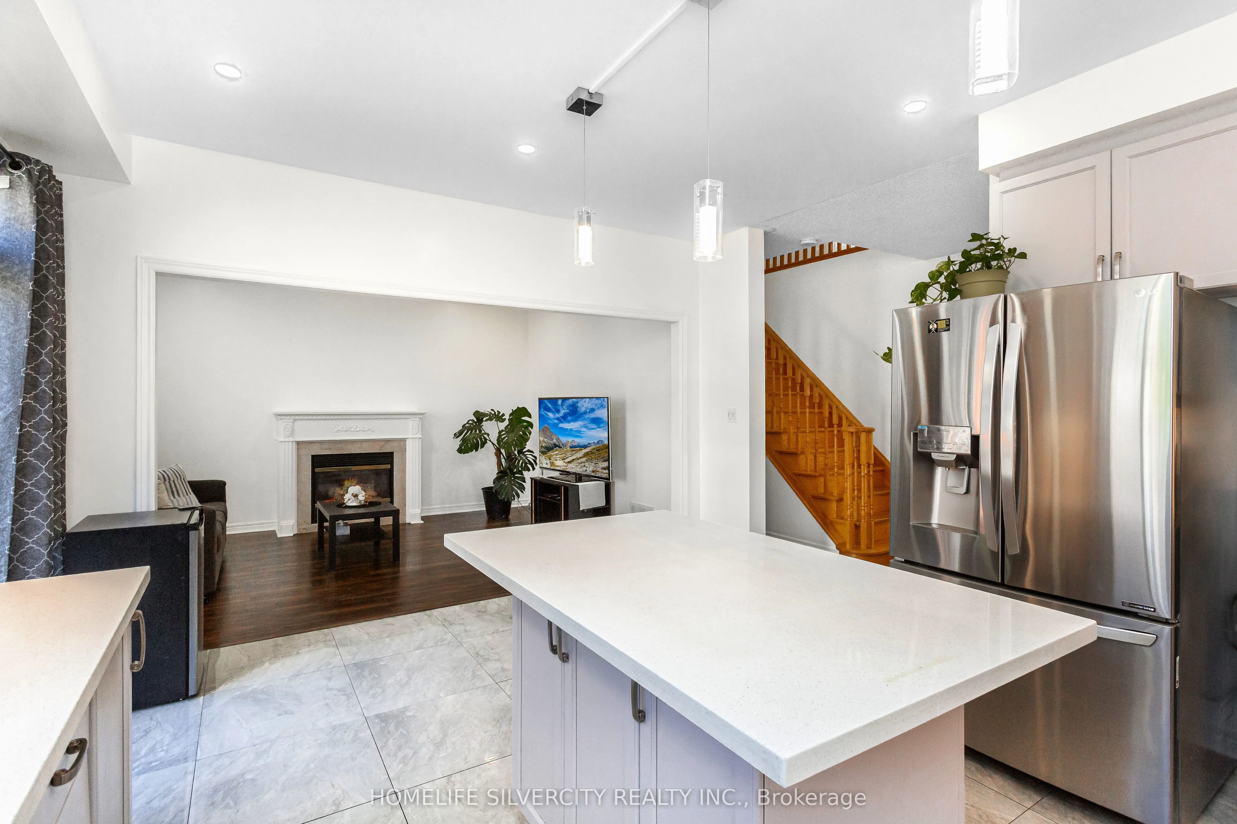 7 Okanagan Drive