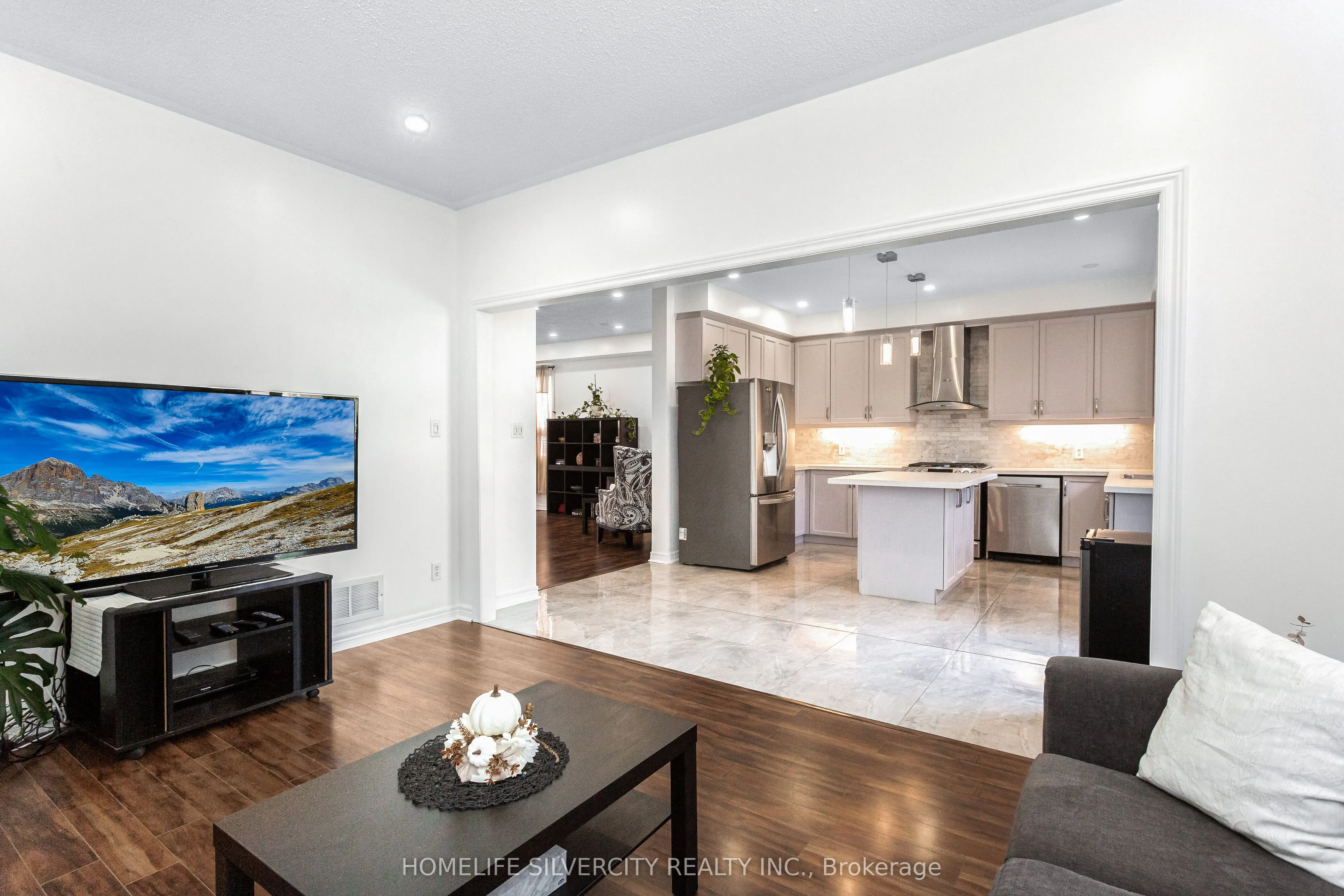 7 Okanagan Drive