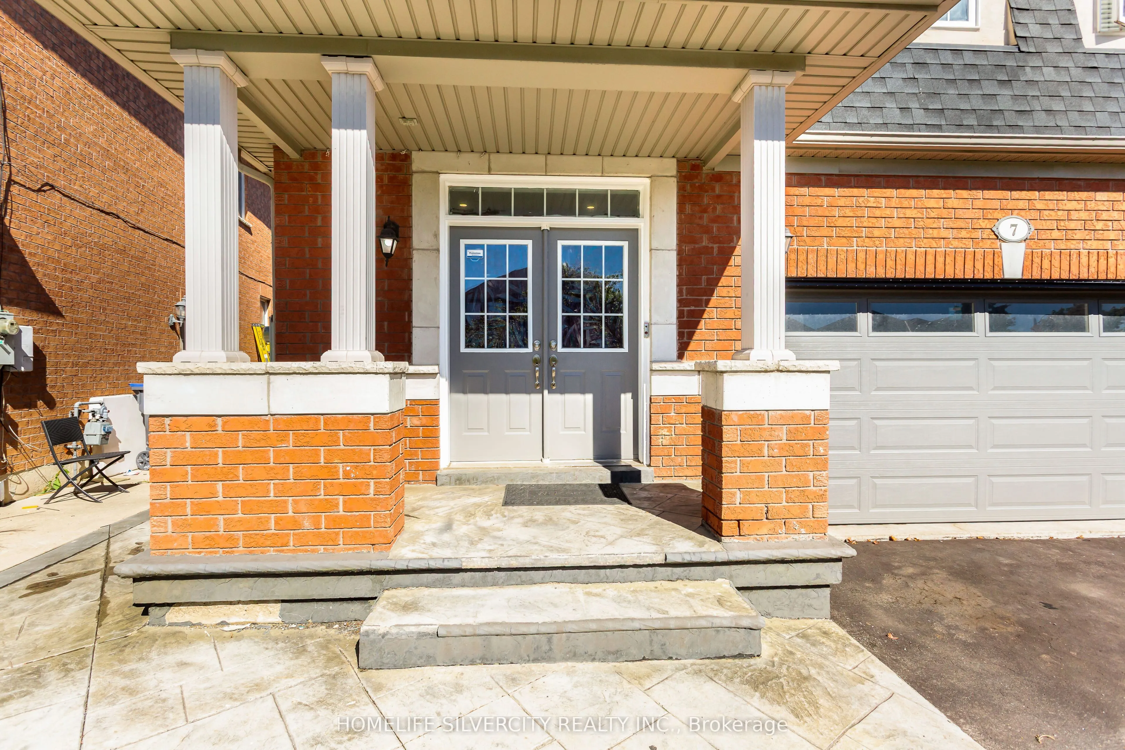7 Okanagan Drive