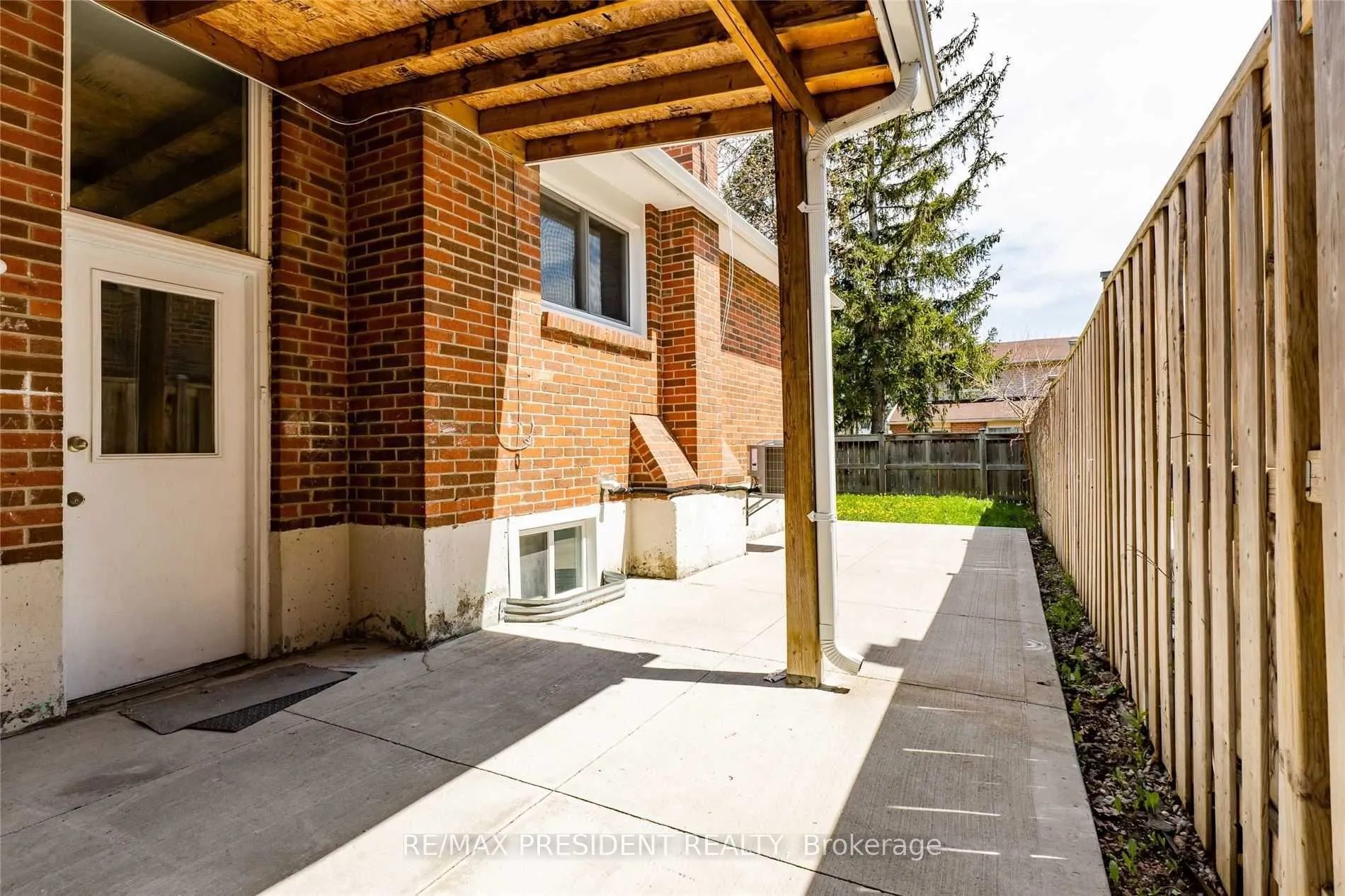 17 Manitou Crescent, #Basement