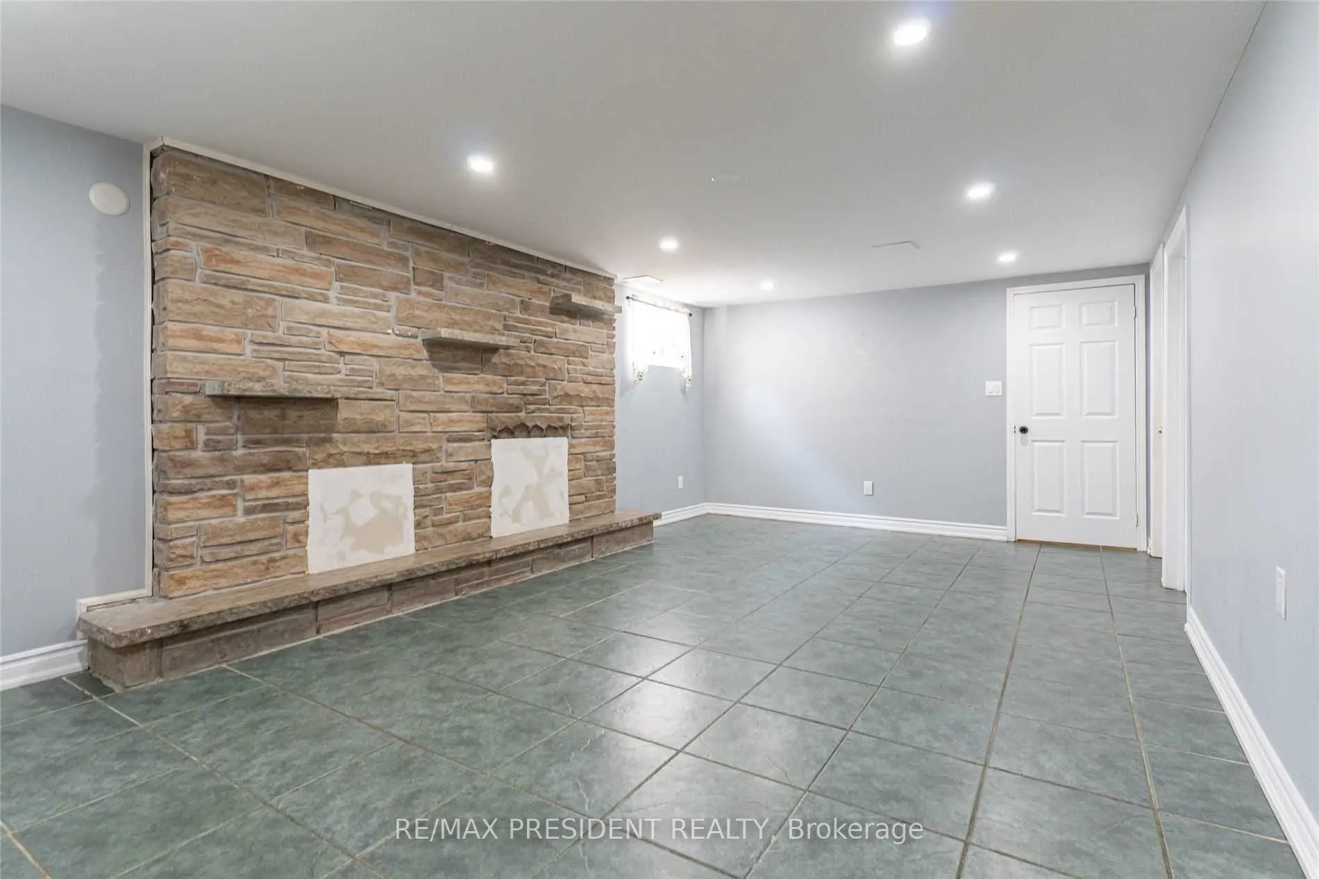 17 Manitou Crescent, #Basement