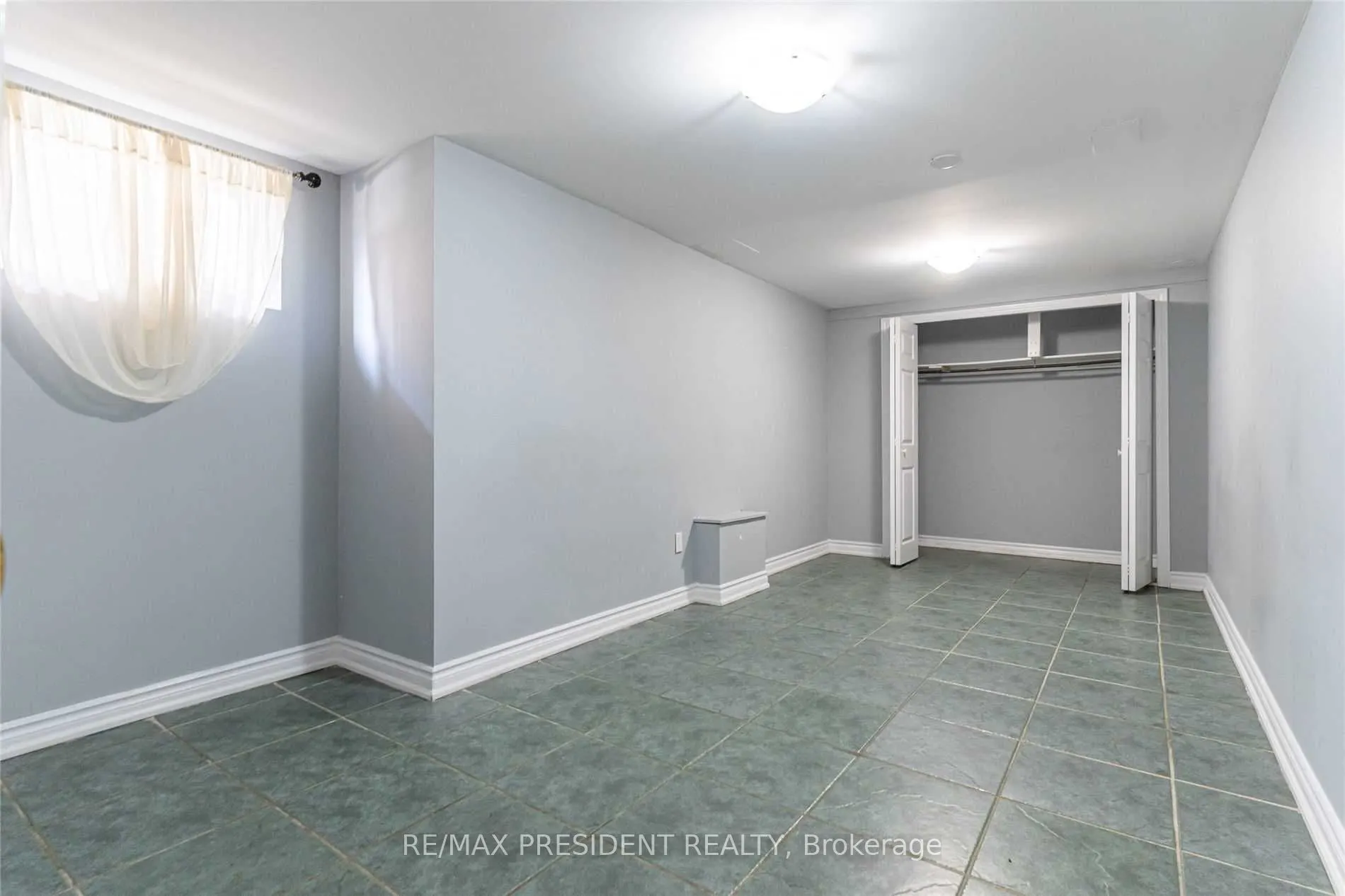 17 Manitou Crescent, #Basement