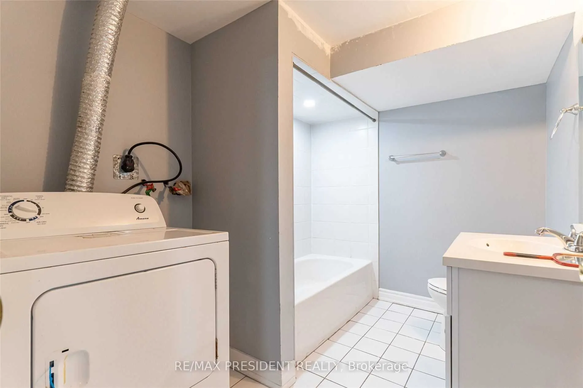 17 Manitou Crescent, #Basement