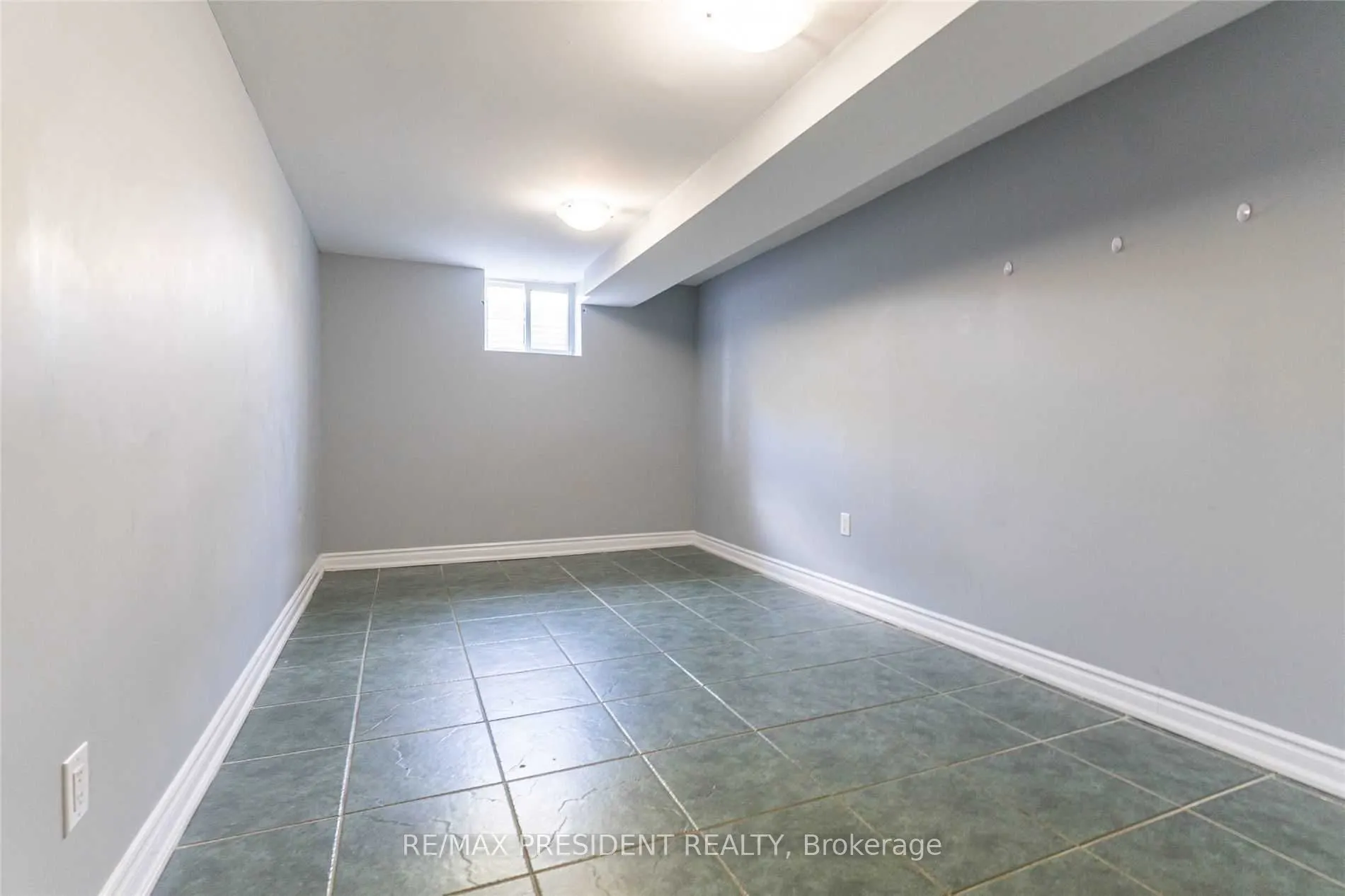 17 Manitou Crescent, #Basement