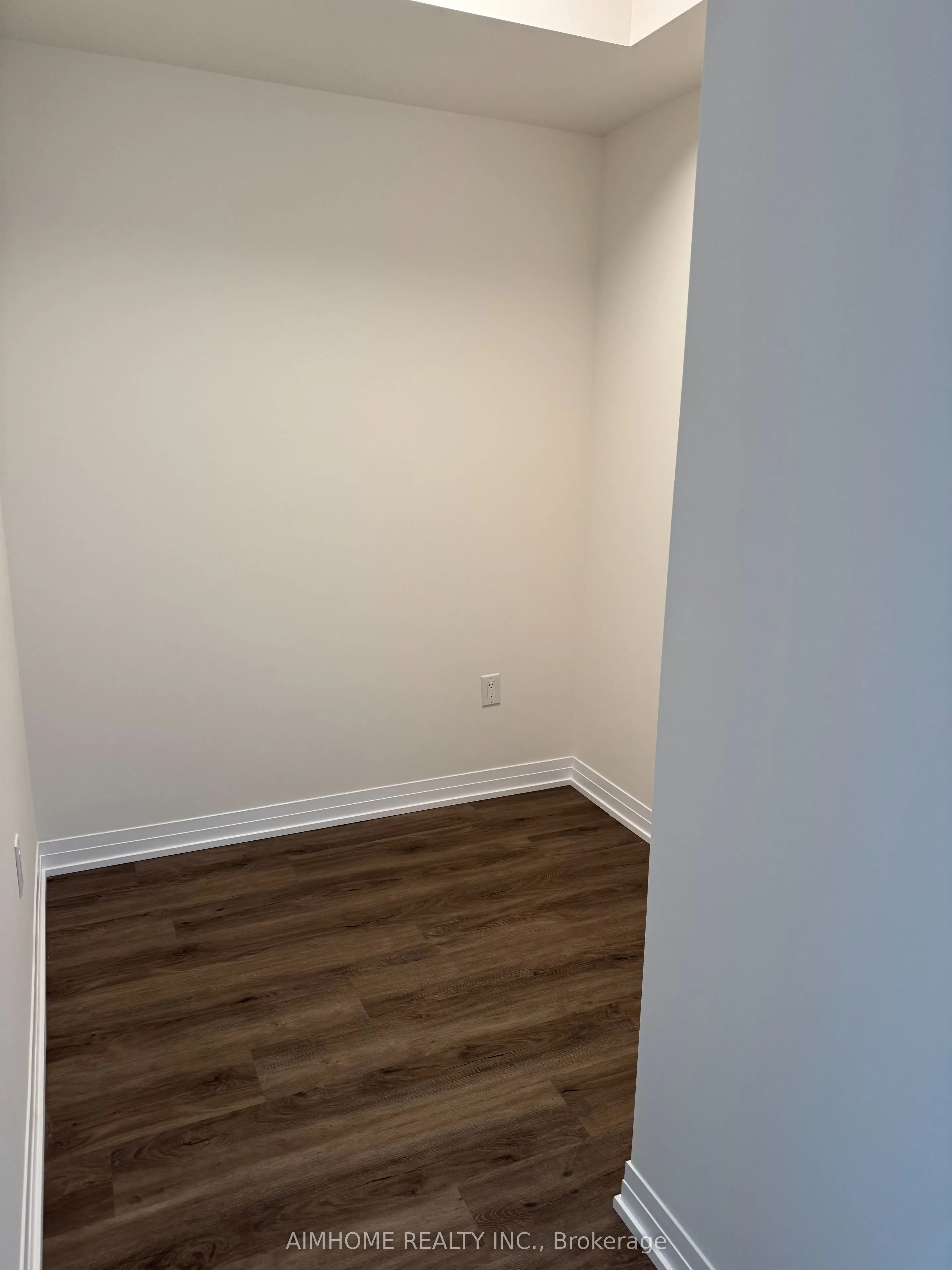 15 watergarden Drive, #604