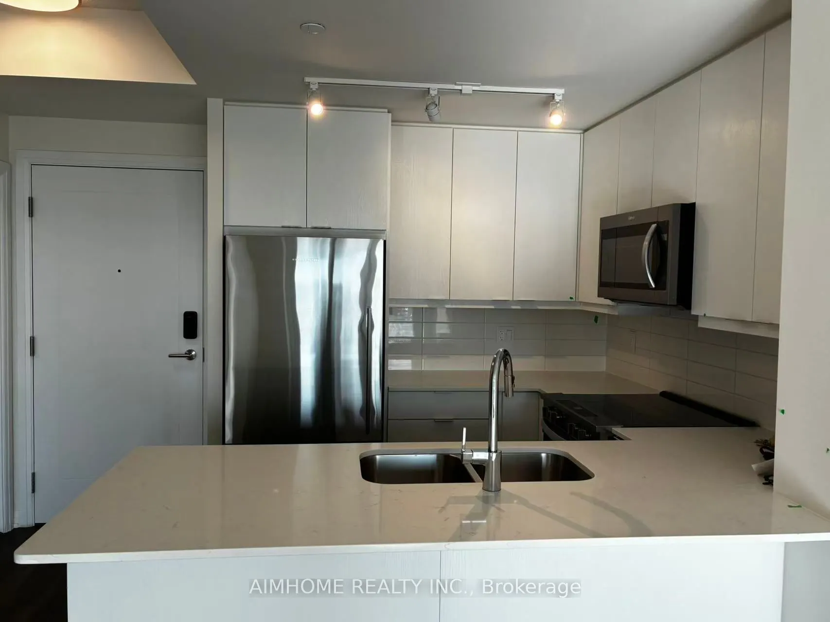 15 watergarden Drive, #604