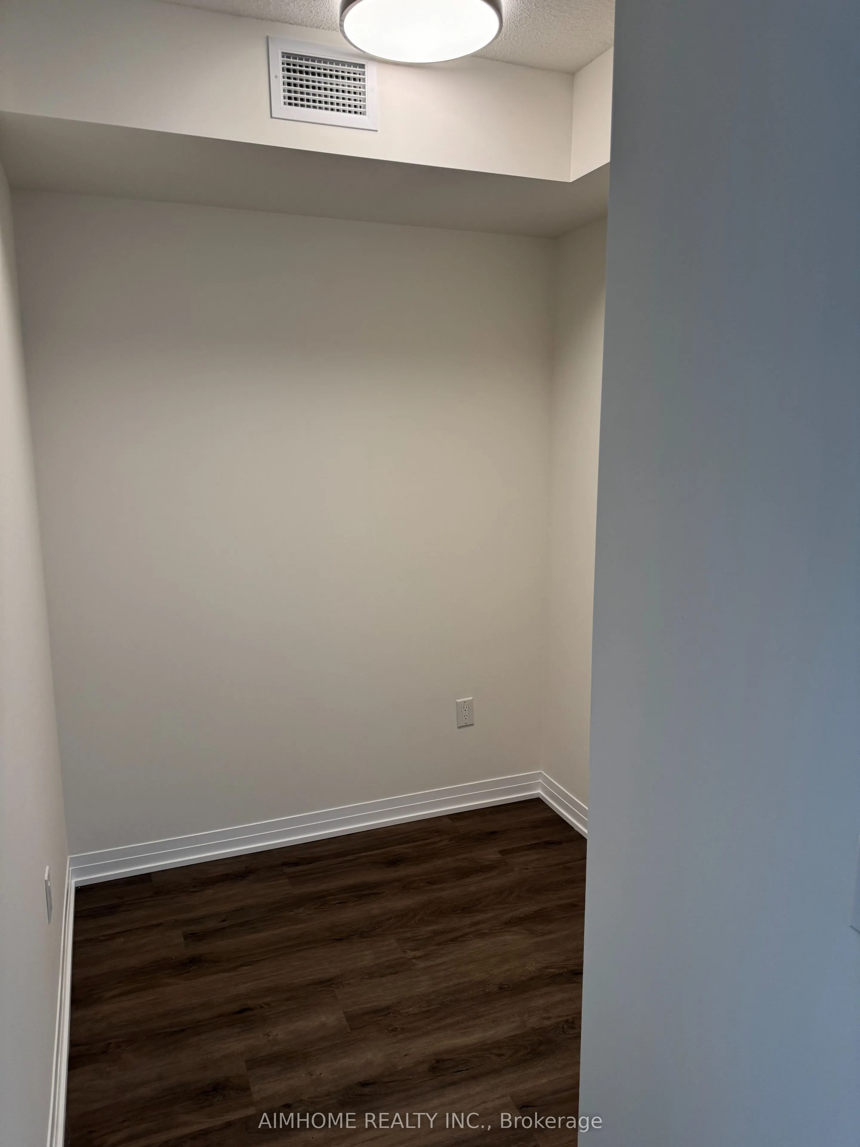 15 watergarden Drive, #604