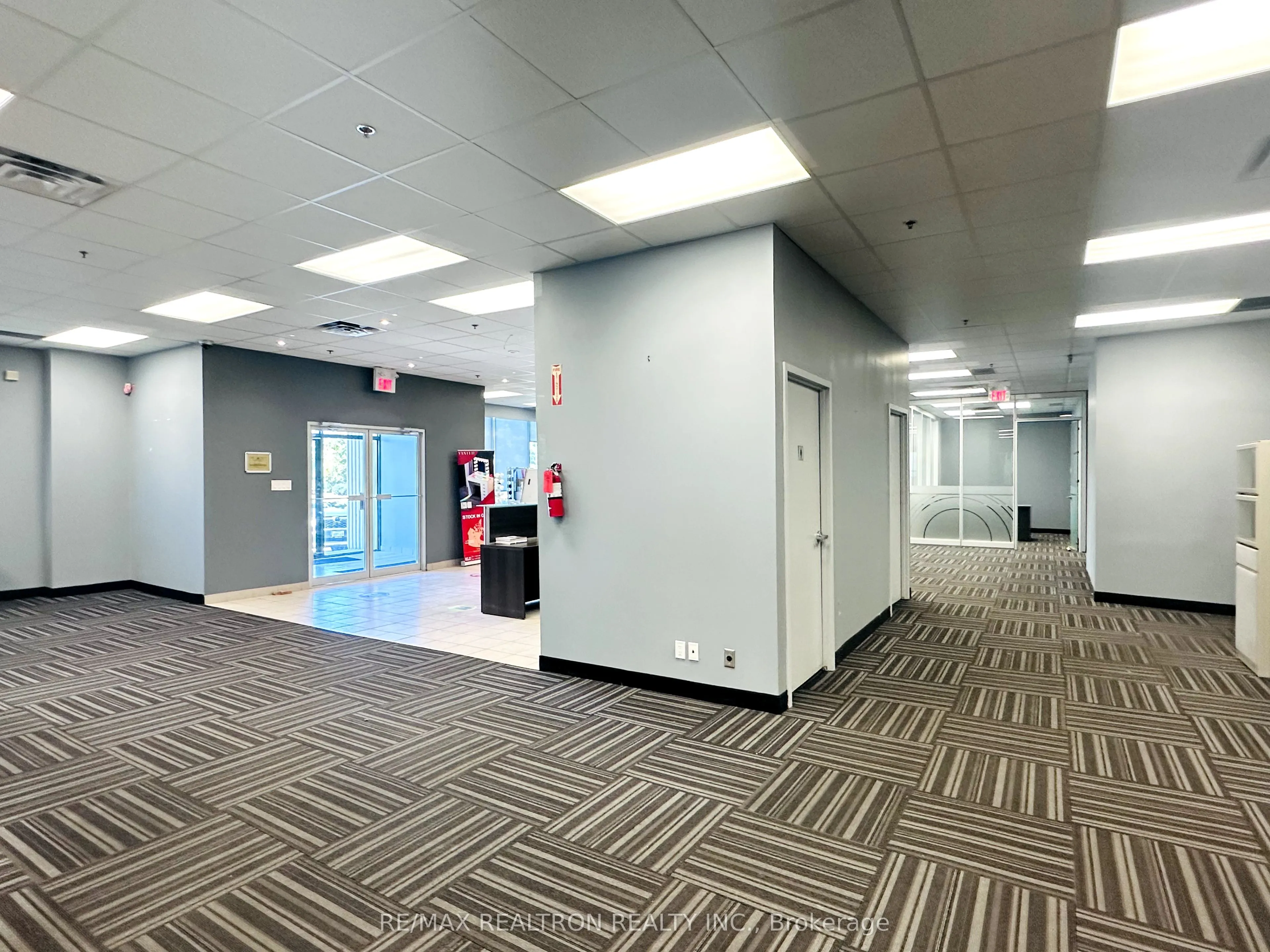 180 Traders Boulevard E