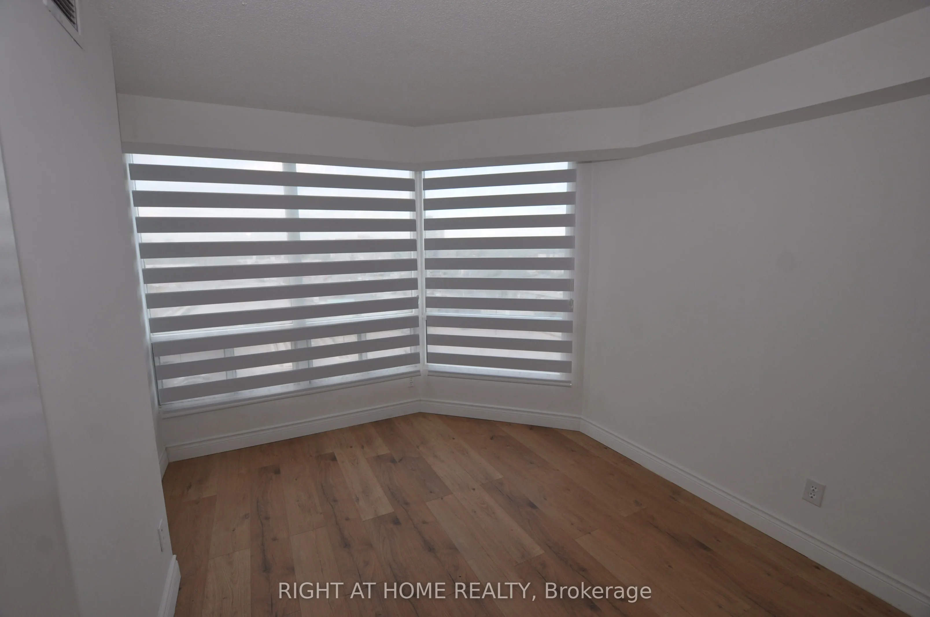 115 Hillcrest Avenue, #815