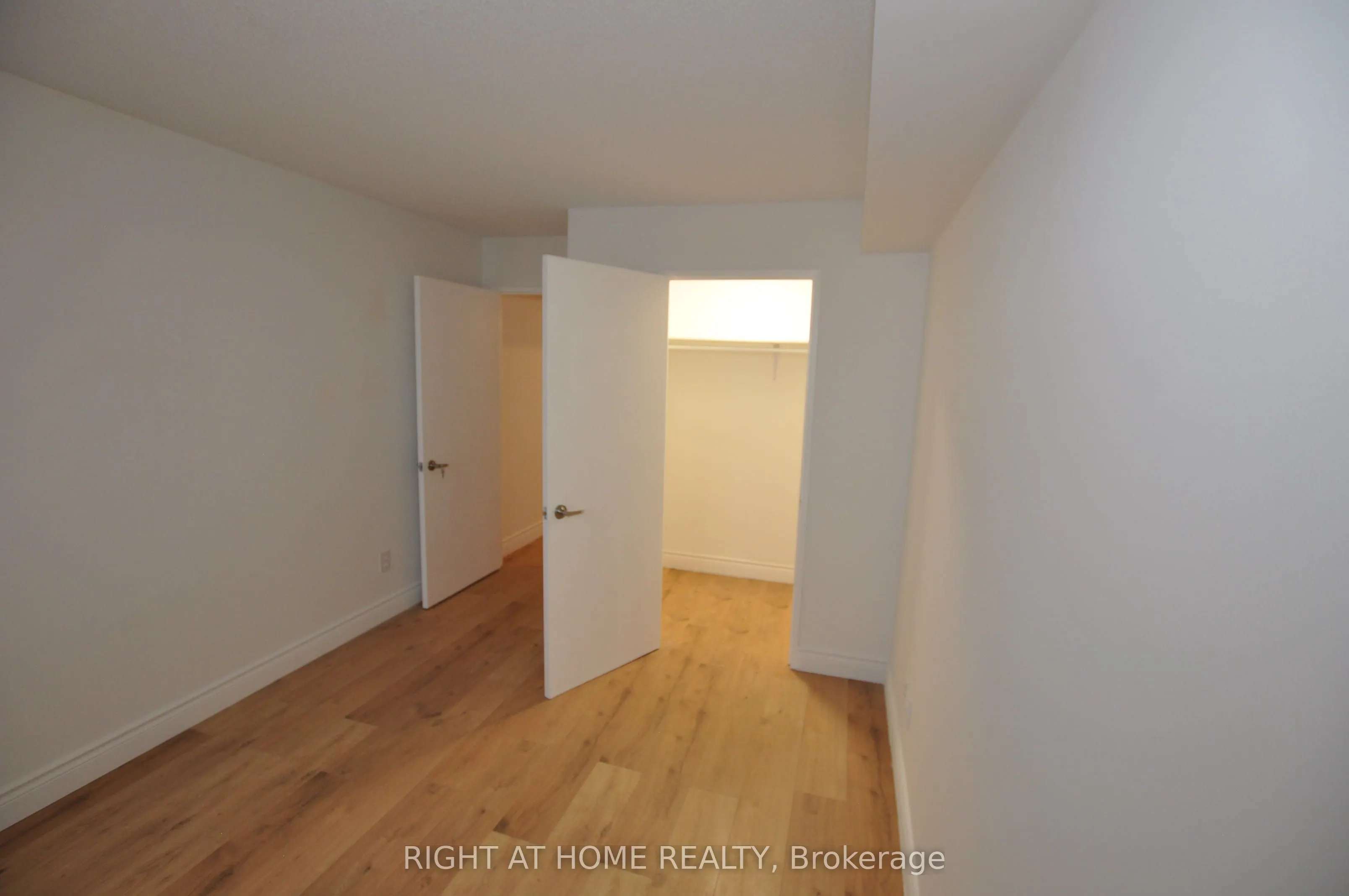115 Hillcrest Avenue, #815