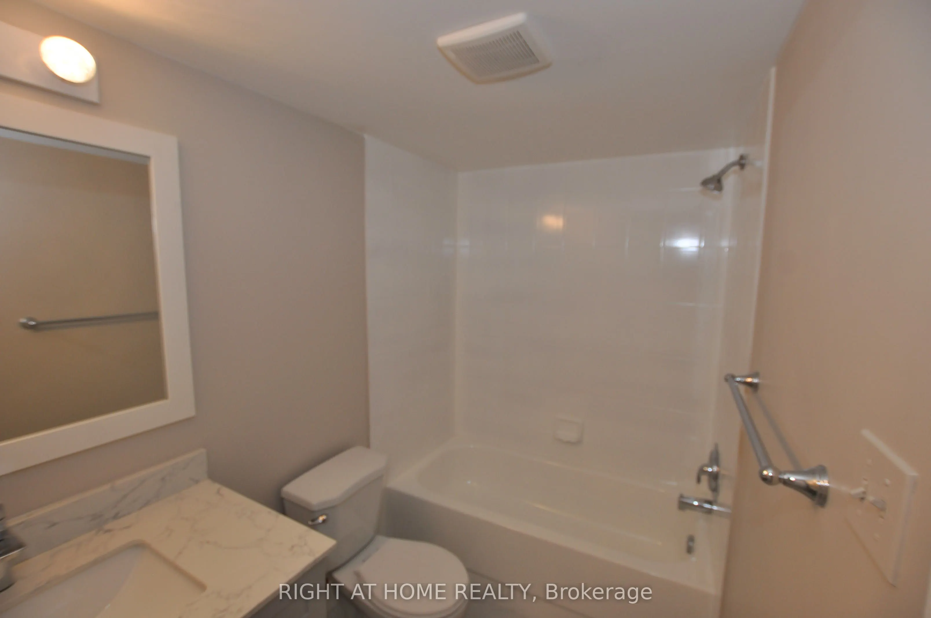 115 Hillcrest Avenue, #815