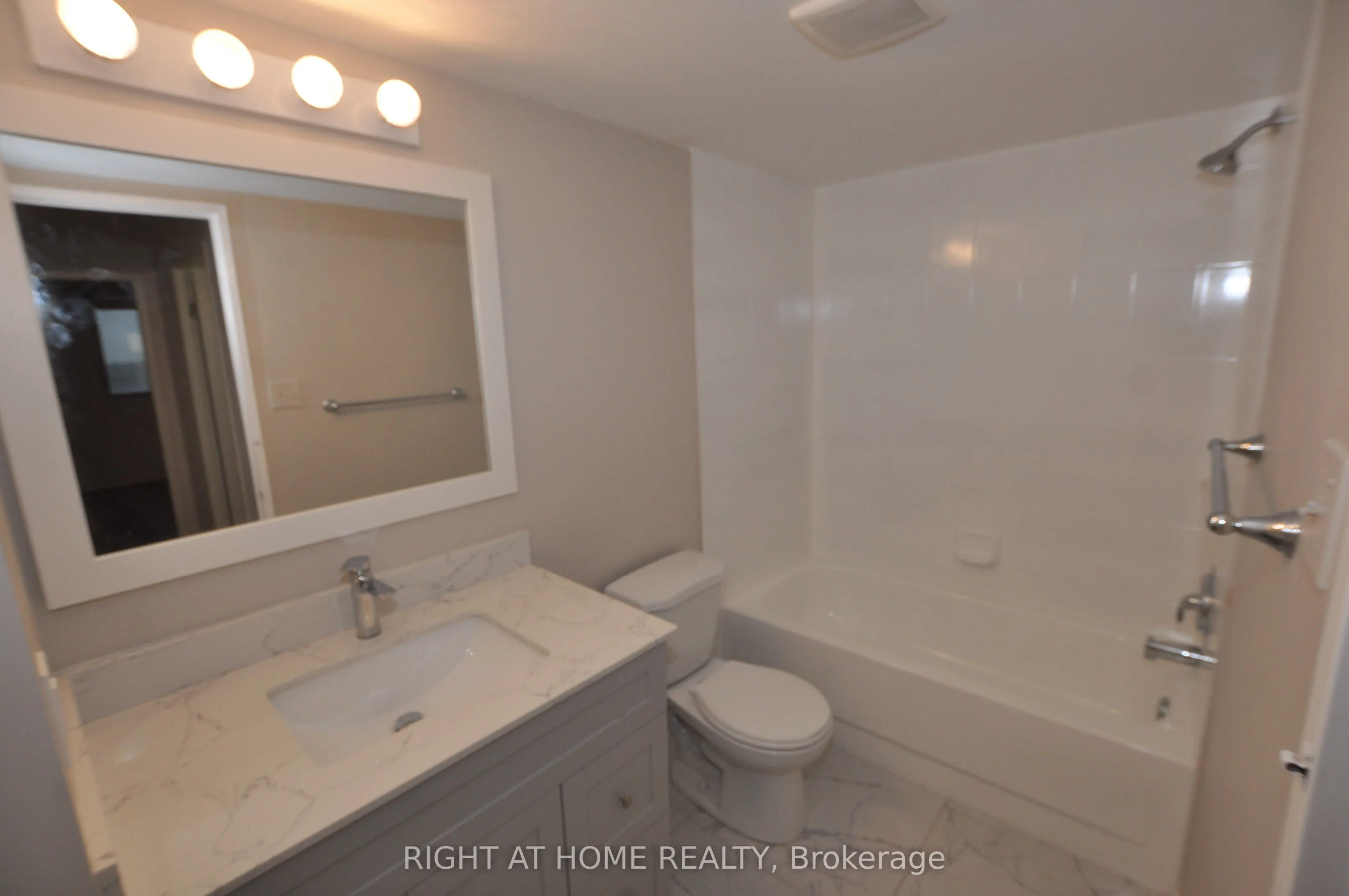 115 Hillcrest Avenue, #815